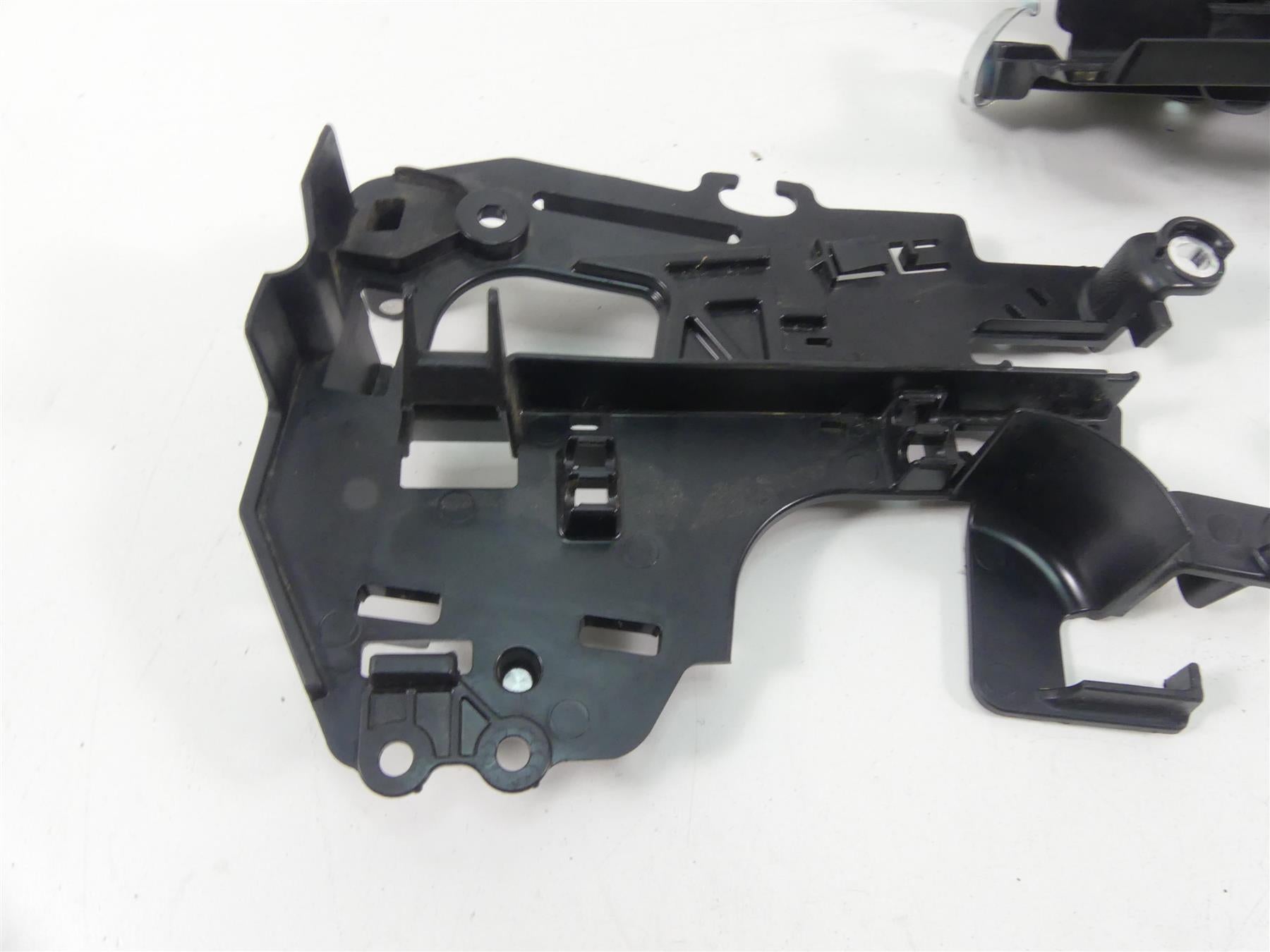 2022 Harley Softail FXBBS Street Bob Electrical Carrier Plastics Set 69201632 {{ shop.shopifyCountryName }} - Mototech271