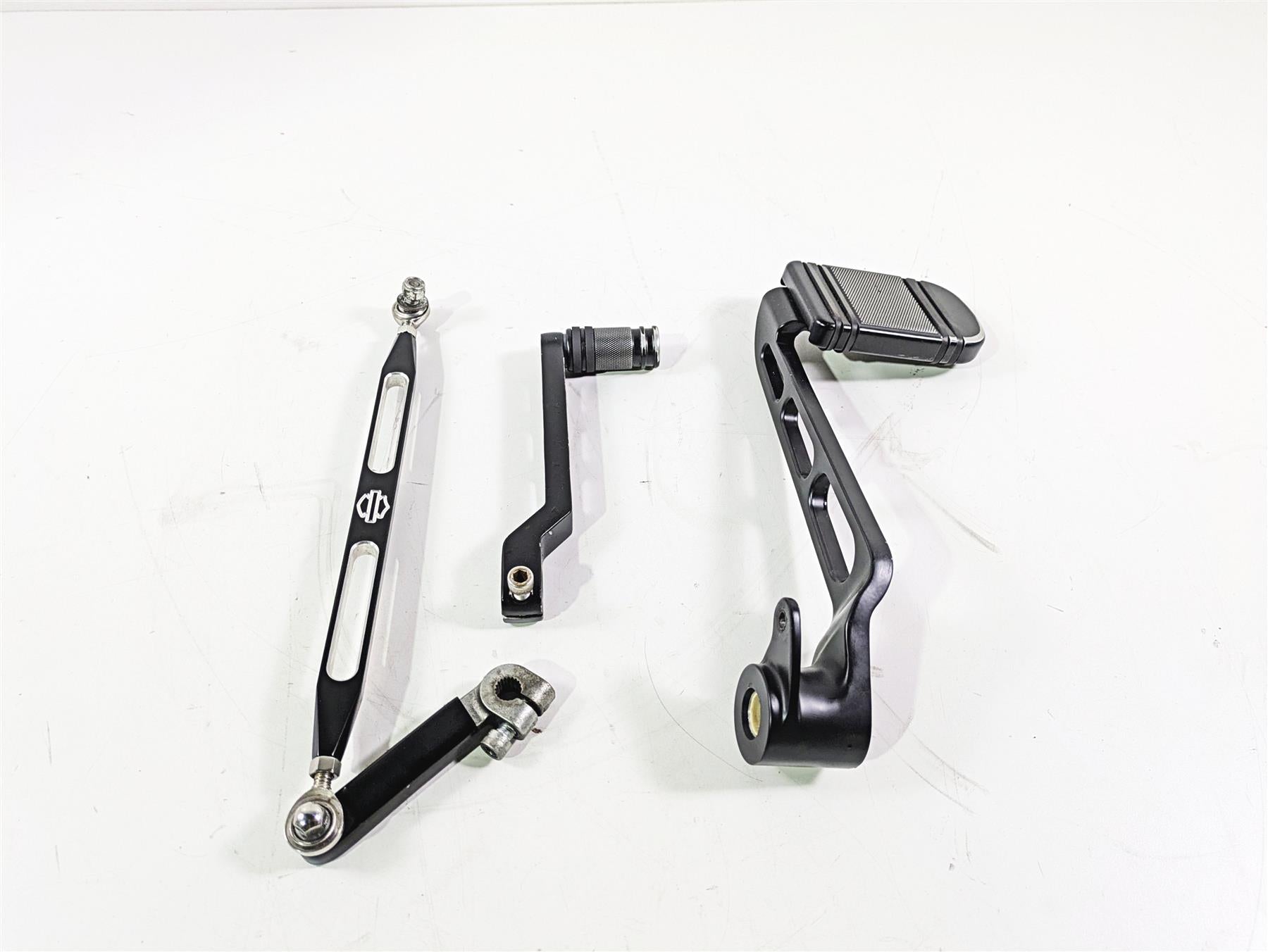 2008 Harley FLSTSB Cross Bones Diamond Black Brake Pedal & Shifter 46718-08 {{ shop.shopifyCountryName }} - Mototech271