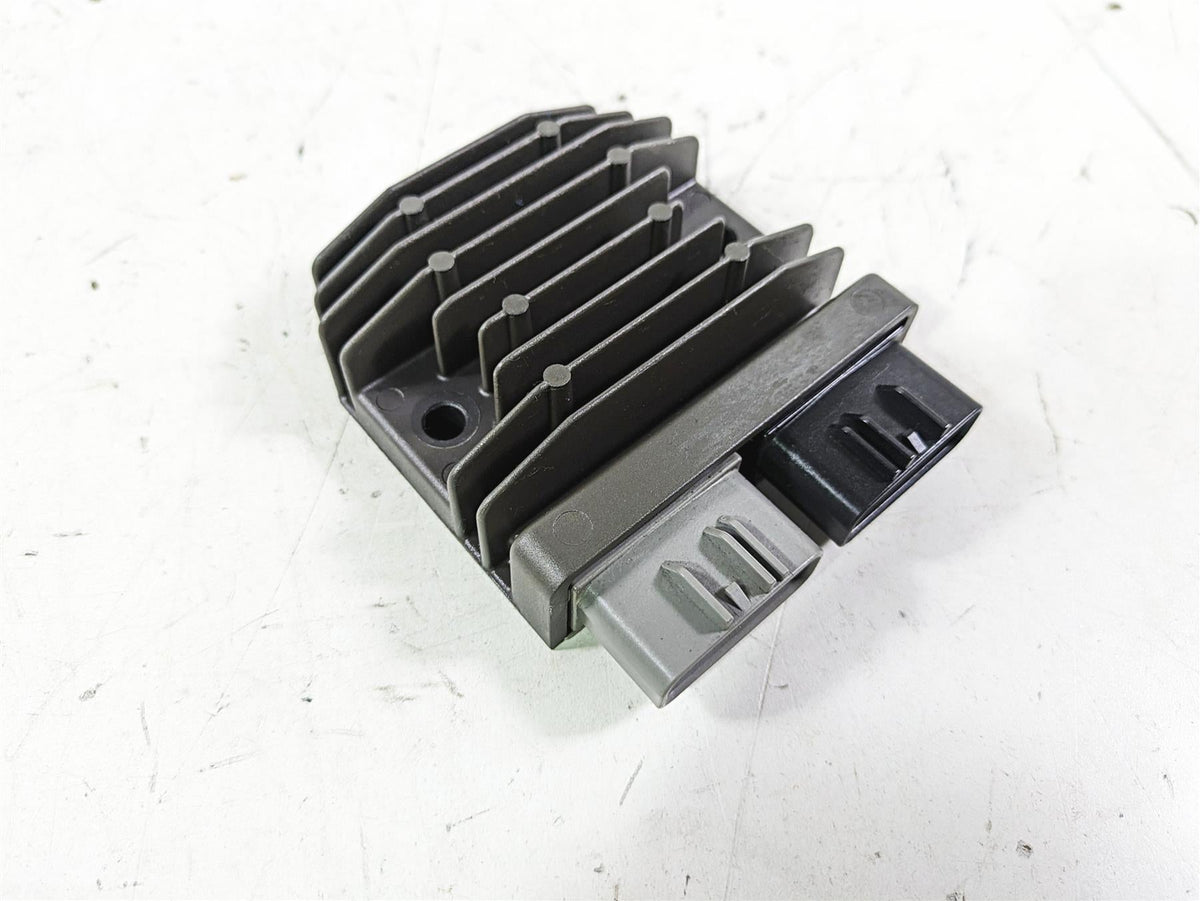 2020 Triumph Street Scrambler 900 Rectifier Voltage Regulator FH020AA 1300675 {{ shop.shopifyCountryName }} - Mototech271