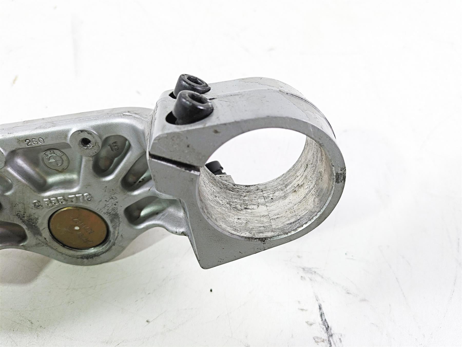 2004 BMW R1150GS R21 Lower Triple Tree Steering Clamp Ball Joint 31422338223 {{ shop.shopifyCountryName }} - Mototech271