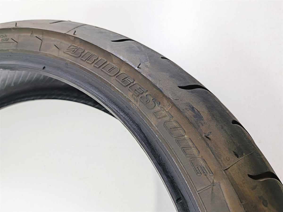 Used Front Motorcycle Tire Bridgestone Battlax BT016 120/70ZR17 3286340425810 {{ shop.shopifyCountryName }} - Mototech271
