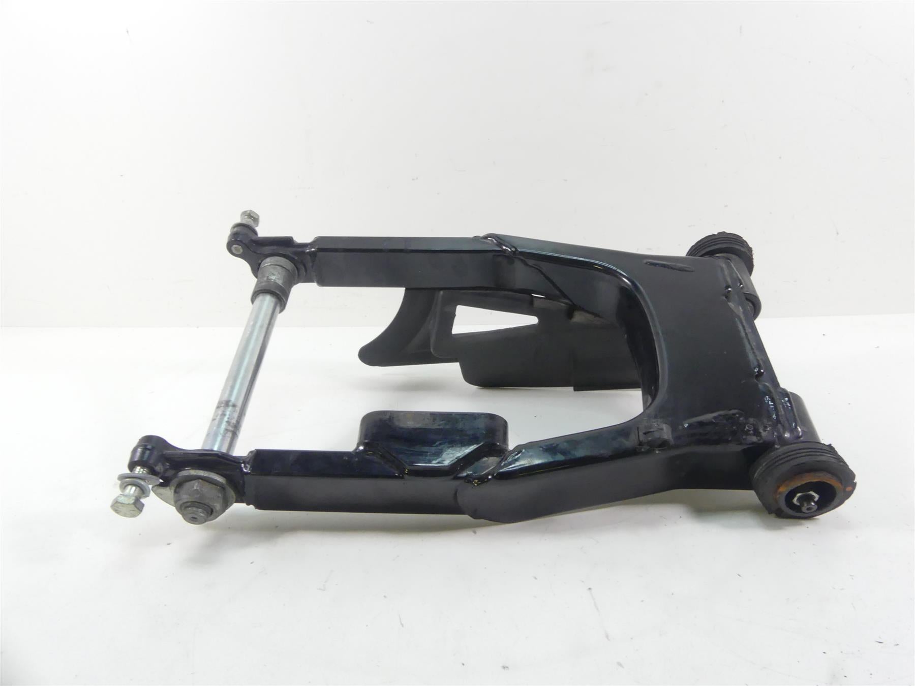 2007 Harley FLHTCU SE CVO Electra Glide Swing Arm Swingarm & 1" Axle 47549-02 {{ shop.shopifyCountryName }} - Mototech271