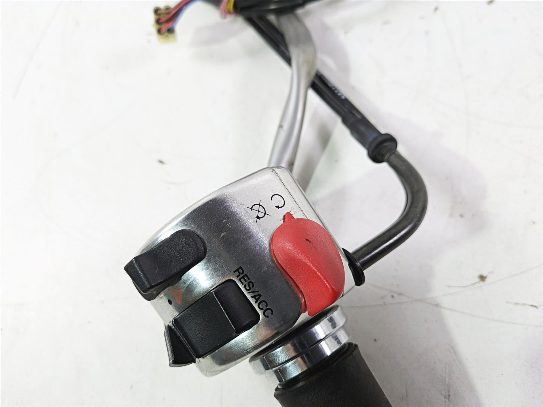 2004 Yamaha XVZ1300 Royal Star Right Hand Control Switch 4XY-83969-10-00 {{ shop.shopifyCountryName }} - Mototech271