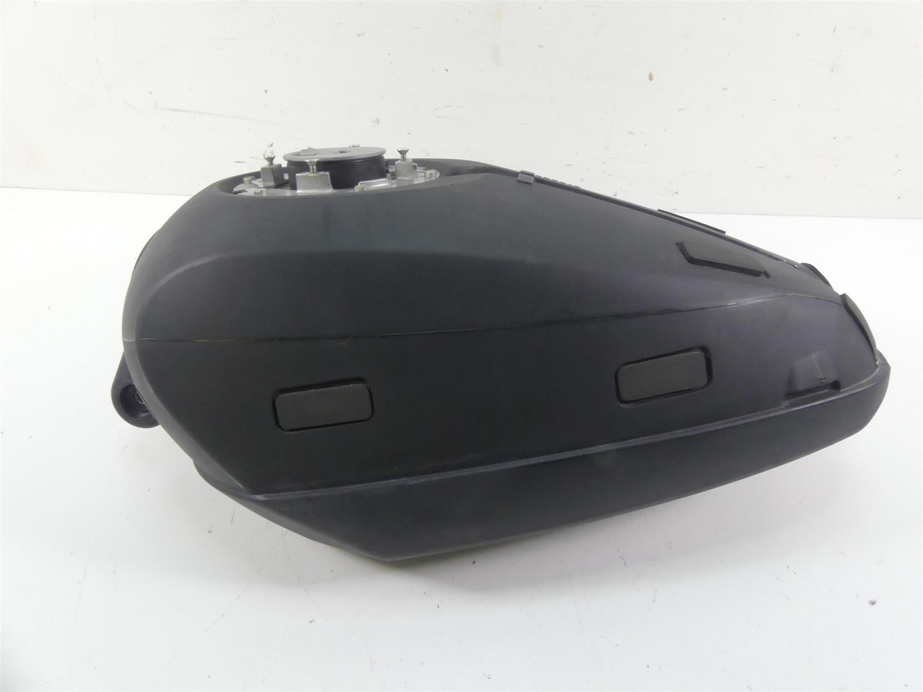 2009 Harley XR1200 Sportster Plastic Fuel Gas Petrol Tank 61392-08 {{ shop.shopifyCountryName }} - Mototech271
