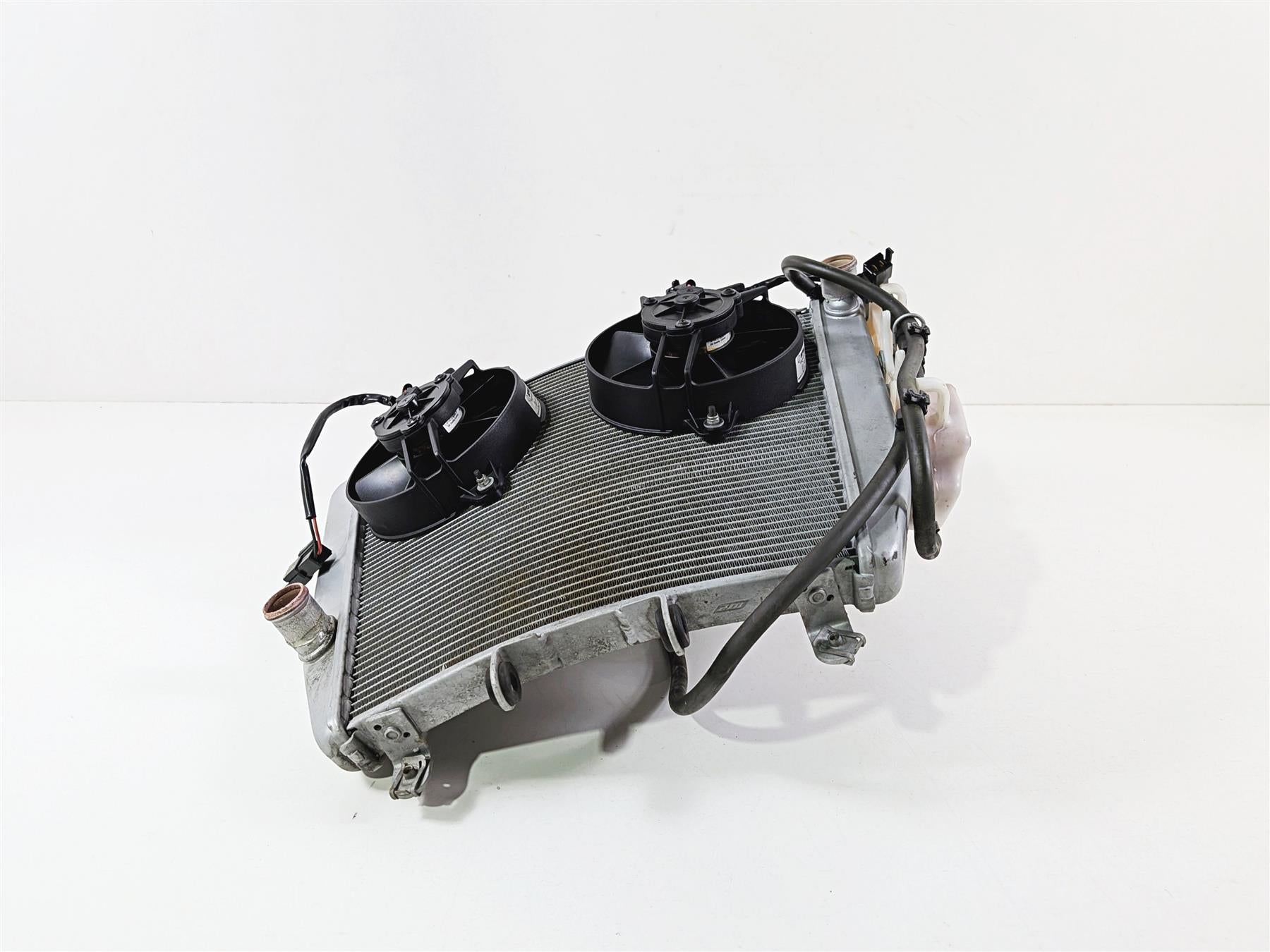 2014 Aprilia RSV4 RR Factory Straight Radiator Fan Reservoir No Leaks B045753 {{ shop.shopifyCountryName }} - Mototech271