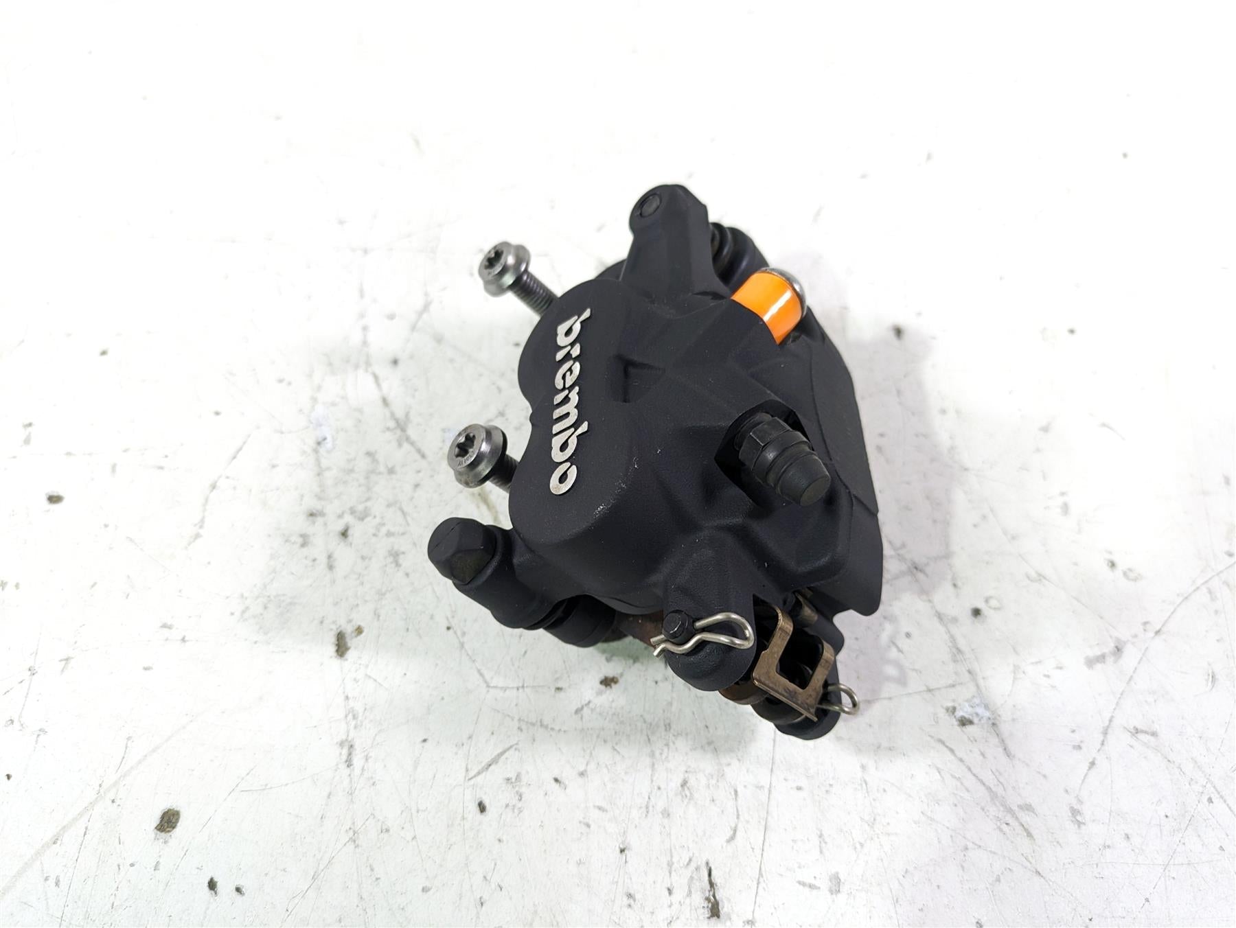 2022 BMW R1250 RT K052 Rear Brembo Brake Caliper + Bracket 34218535160 {{ shop.shopifyCountryName }} - Mototech271