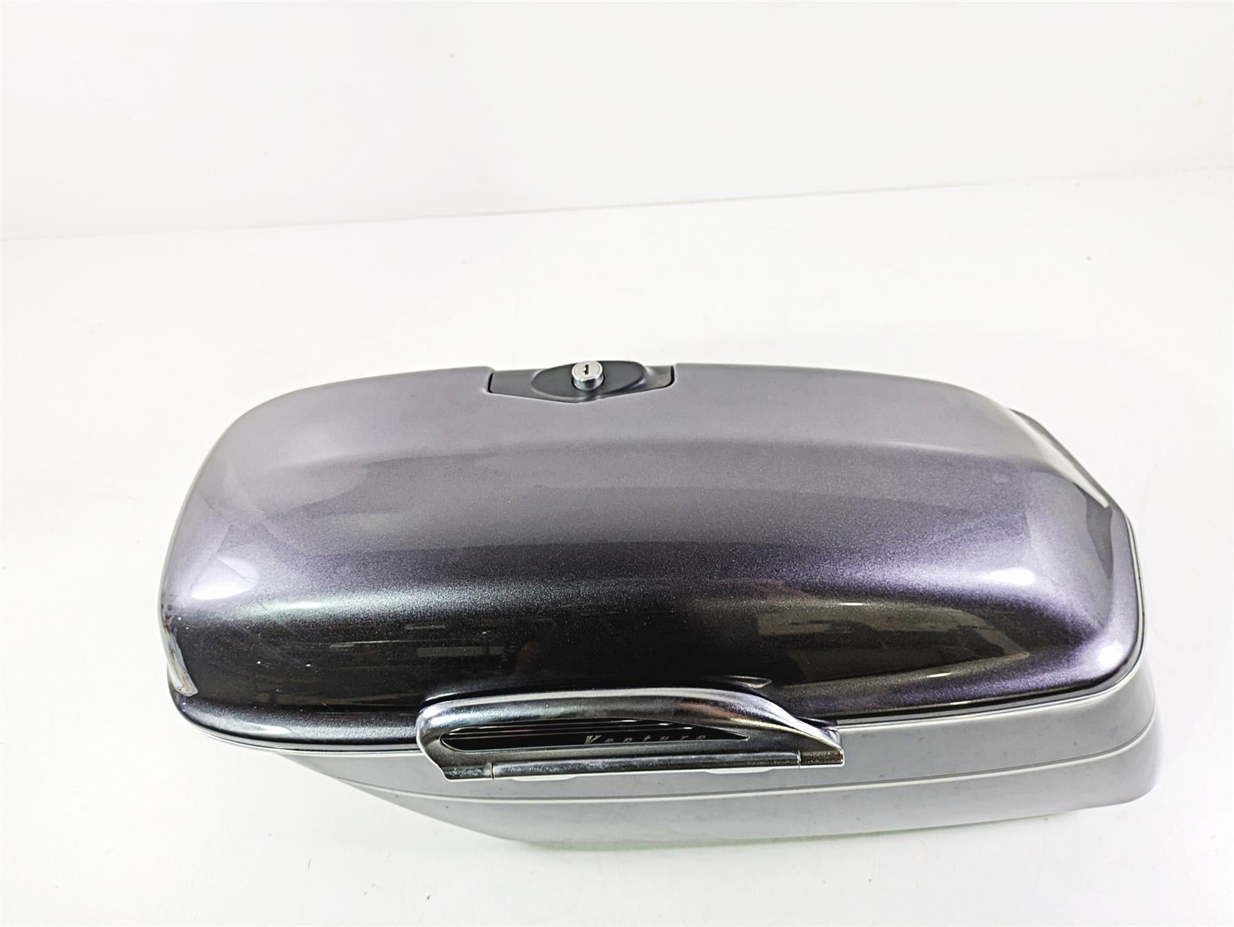 2008 Yamaha XVZ1300 Royal Star Left Saddle Bag Saddlebag - READ 4XY-Y2843-3B-4Y {{ shop.shopifyCountryName }} - Mototech271