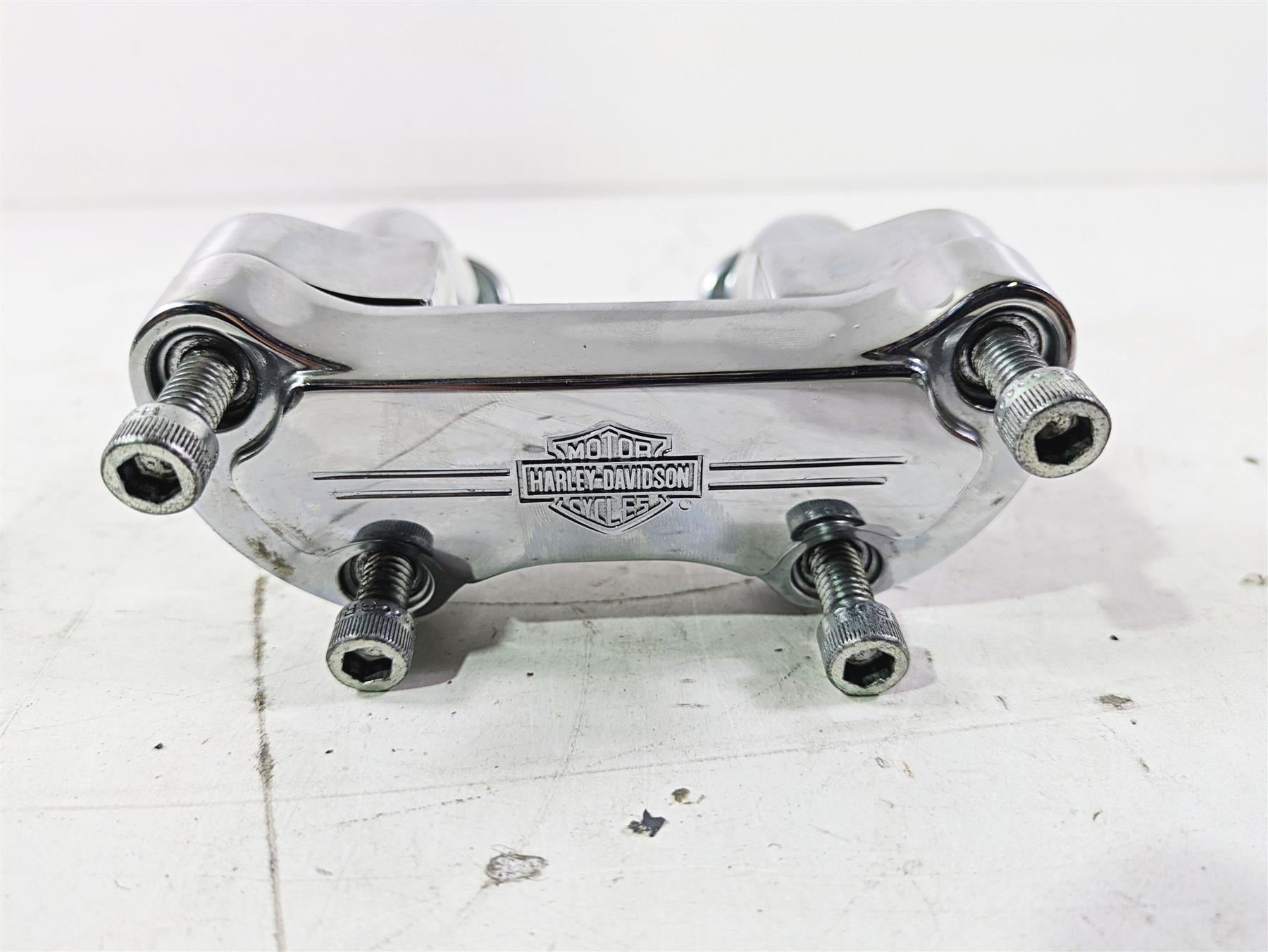 2004 Harley Softail FLSTF Fat Boy Handlebar Riser Holder Set 56567-86B {{ shop.shopifyCountryName }} - Mototech271