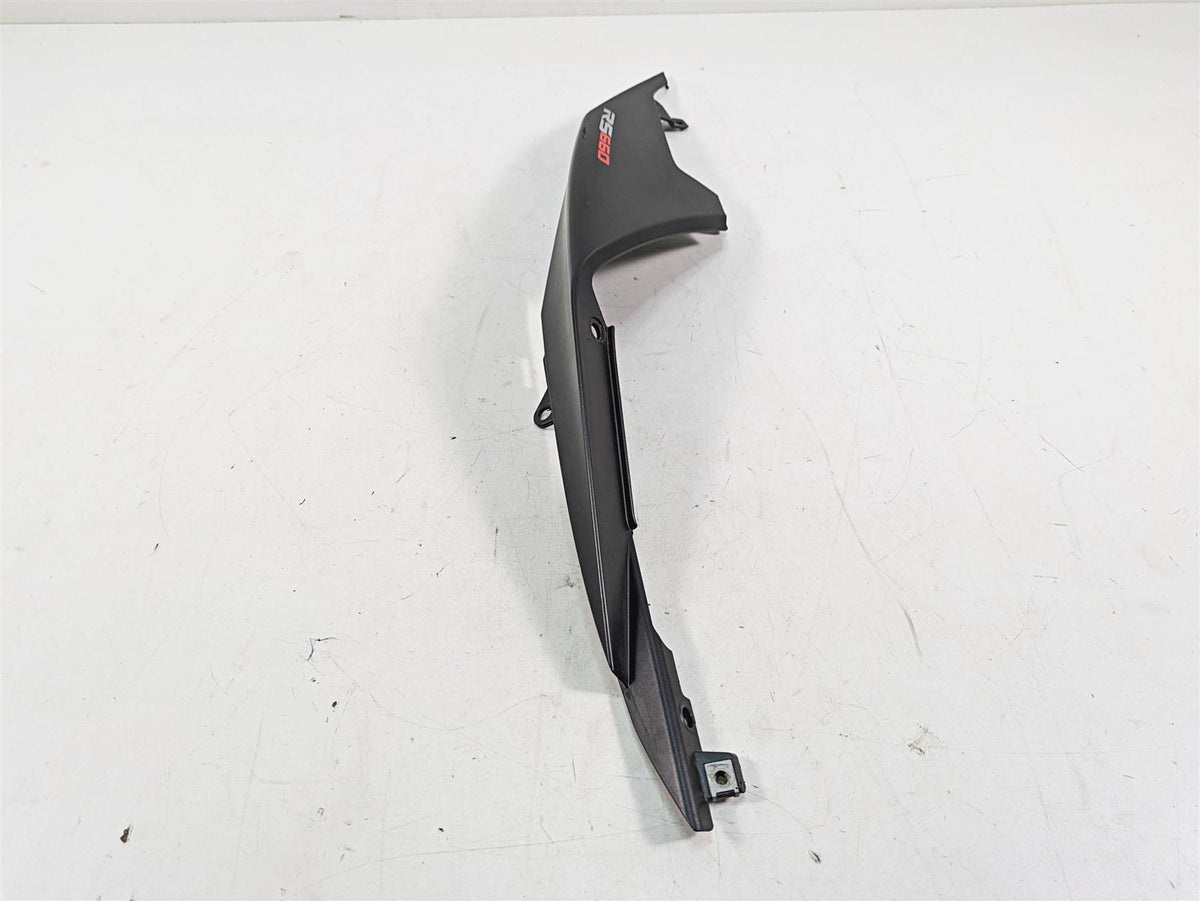 2021 Aprilia RS660 Right Tail Cover Fairing Cowl - Read 2B006647 {{ shop.shopifyCountryName }} - Mototech271