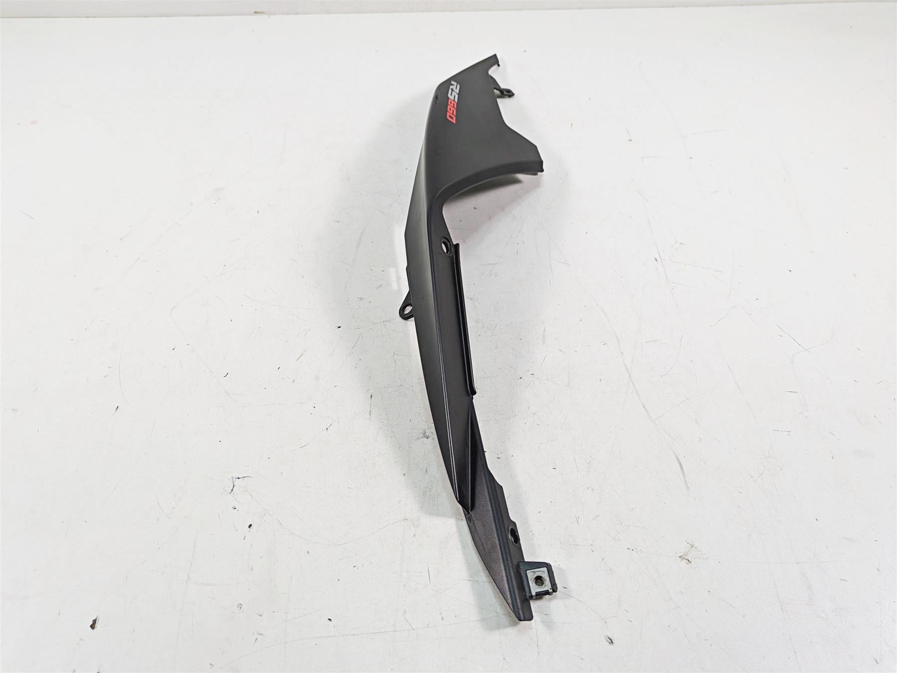 2021 Aprilia RS660 Right Tail Cover Fairing Cowl - Read 2B006647 {{ shop.shopifyCountryName }} - Mototech271