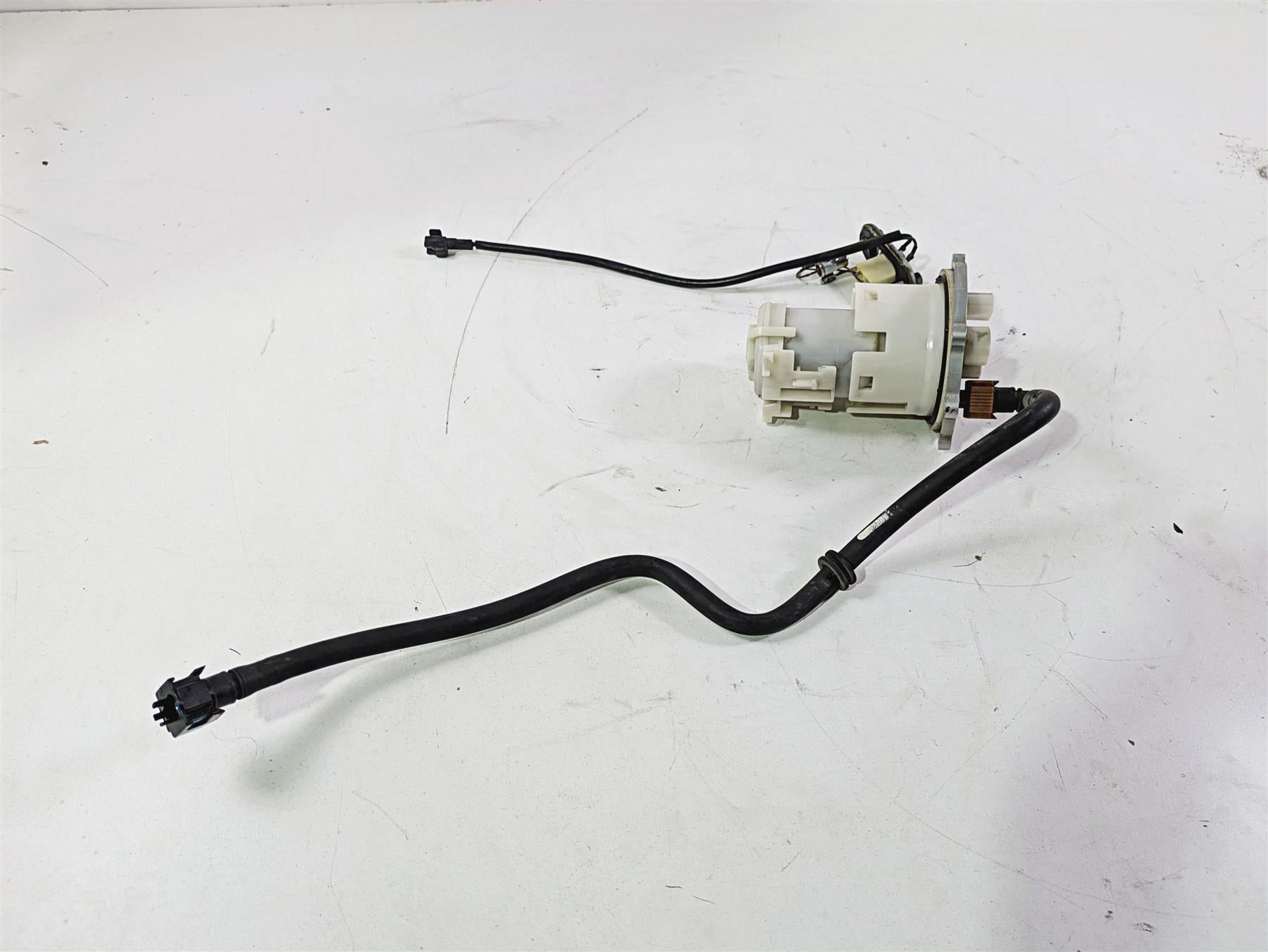 2008 Yamaha XVS1300 V-Star Tourer Fuel Gas Petrol Pump - Tested 3D8-13907-00-00 {{ shop.shopifyCountryName }} - Mototech271