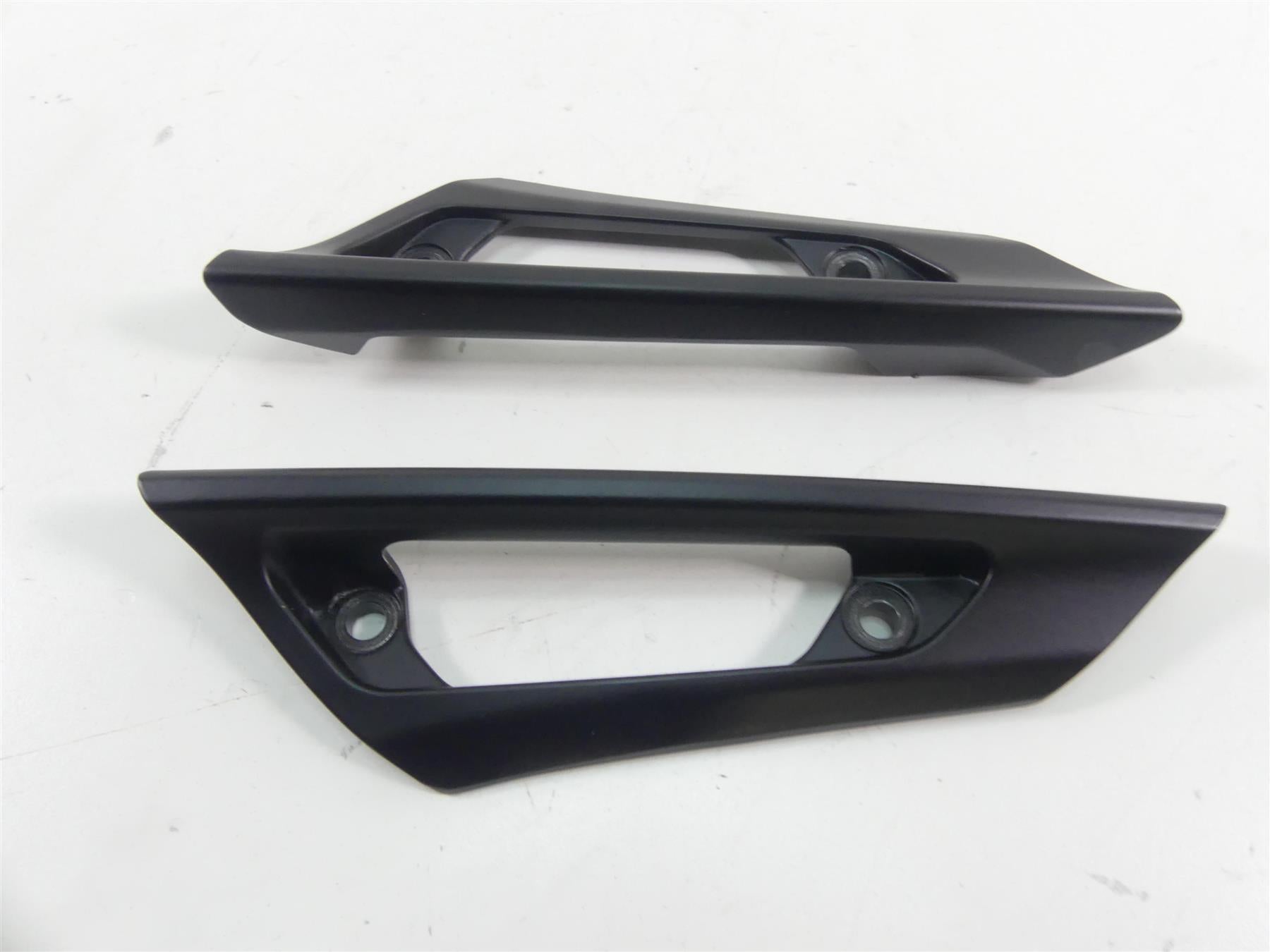 2022 Indian FTR1200 S Rear Passenger Grab Rail Handle Set 5142162 5142163 {{ shop.shopifyCountryName }} - Mototech271