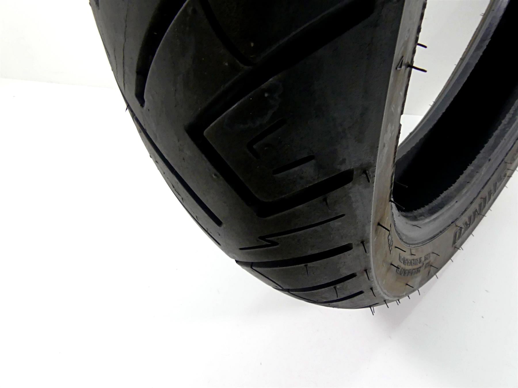 Used Front Motorcycle Tire Shinko SR777 130/70B18 67-0027 {{ shop.shopifyCountryName }} - Mototech271