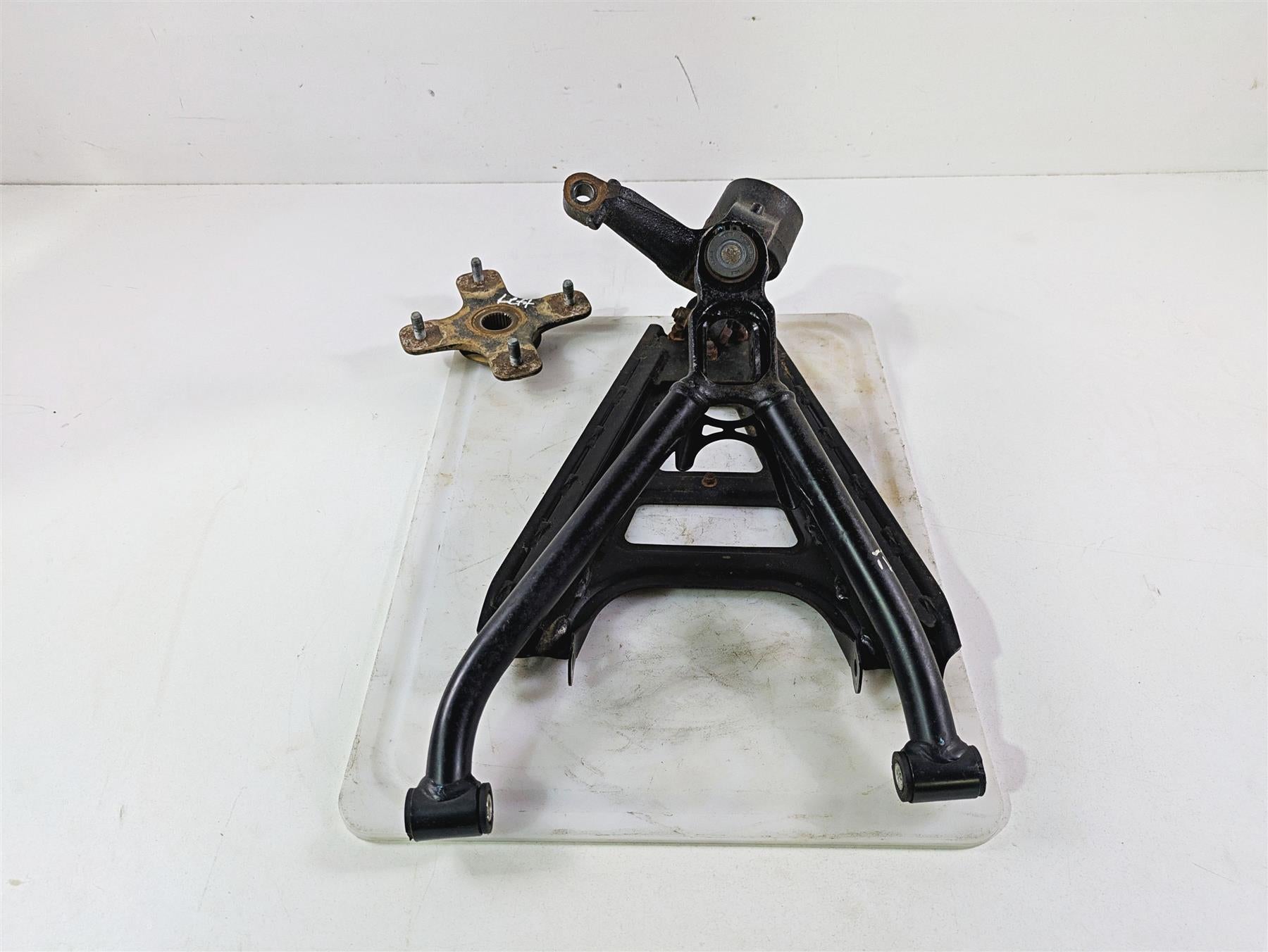 2011 Can-Am Outlander 650 4X4 XT Front Left Control Arm Knee Set 706201016 {{ shop.shopifyCountryName }} - Mototech271