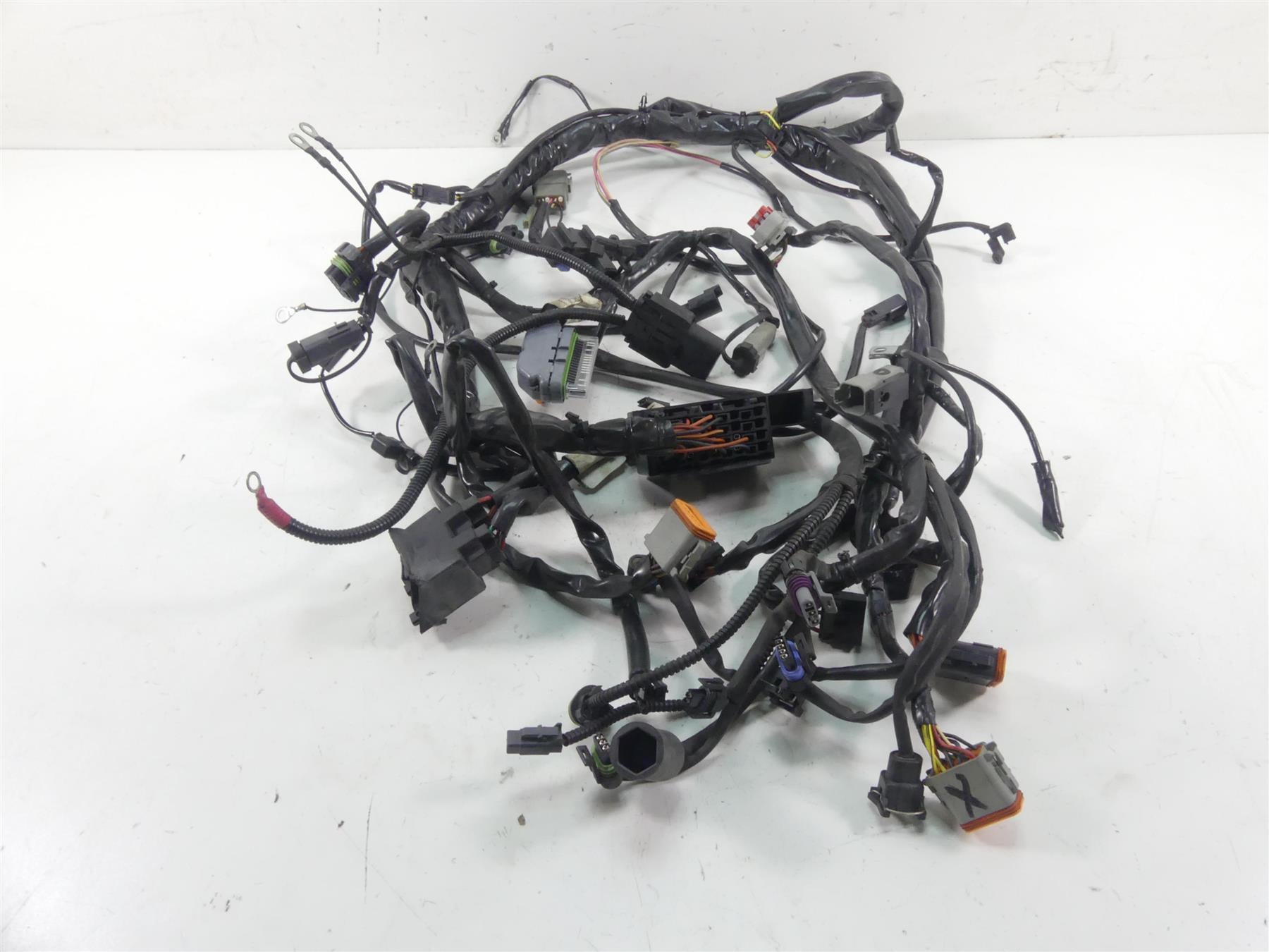 2005 Harley Touring CVO FLHTCSE Electra Glide Wiring Harness Loom 70985-04 {{ shop.shopifyCountryName }} - Mototech271