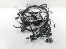 Load image into Gallery viewer, 2005 Harley Touring CVO FLHTCSE Electra Glide Wiring Harness Loom 70985-04
