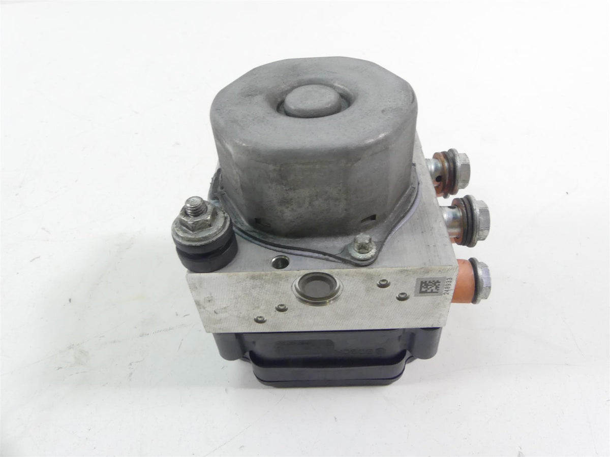 2017 Harley Touring FLHTKL Electra Glide Abs Brake Pump Unit Module 41100046 {{ shop.shopifyCountryName }} - Mototech271