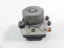 Load image into Gallery viewer, 2017 Harley Touring FLHTKL Electra Glide Abs Brake Pump Unit Module 41100046
