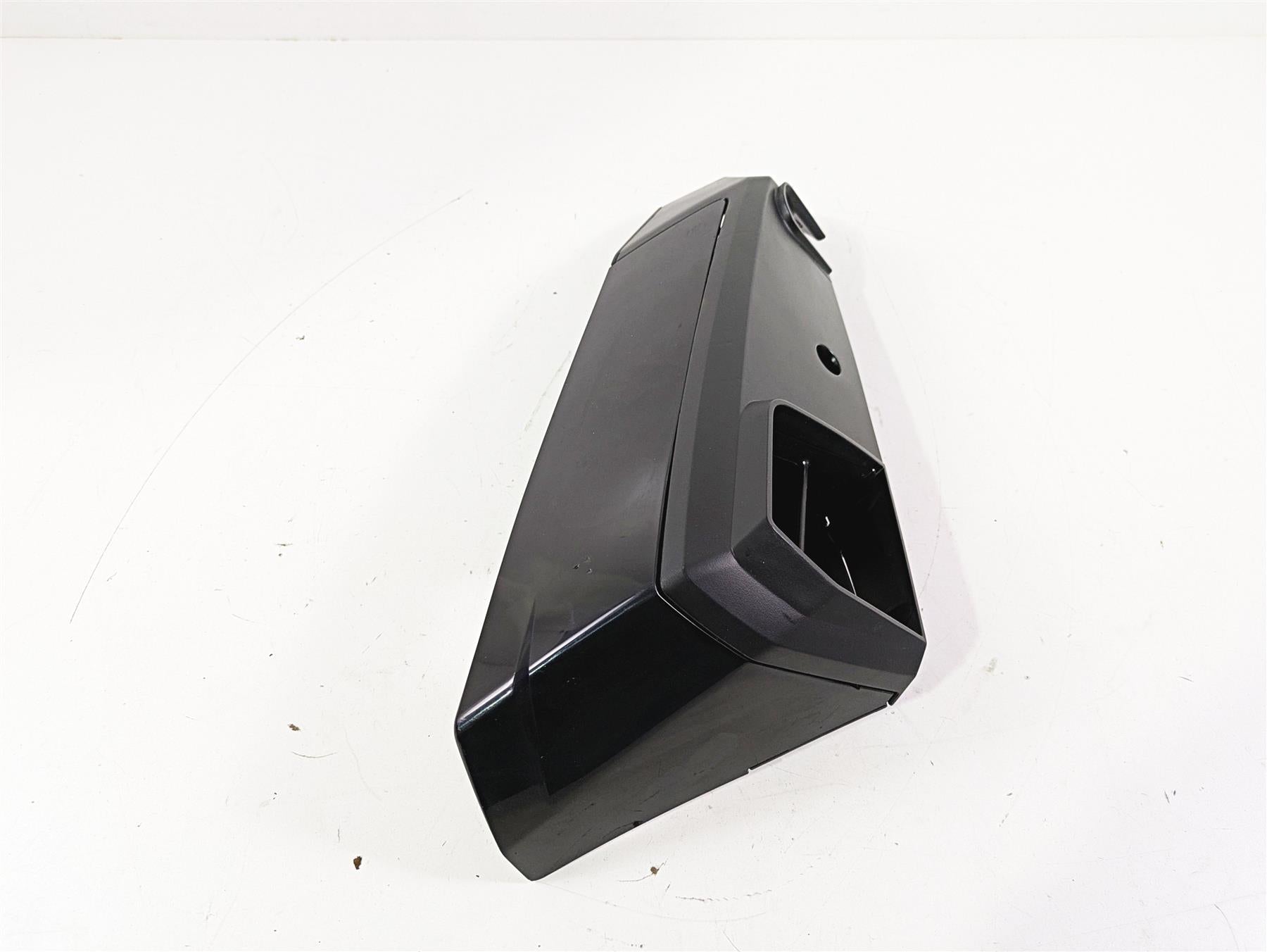 2022 Harley RA1250 S Pan America Right Inner Outer Radiator Cover 57100348A {{ shop.shopifyCountryName }} - Mototech271
