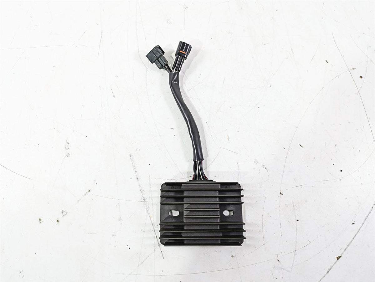 2016 Suzuki GSXR1000 Rectifier Voltage Regulator SH811AA 32800-47H00 {{ shop.shopifyCountryName }} - Mototech271