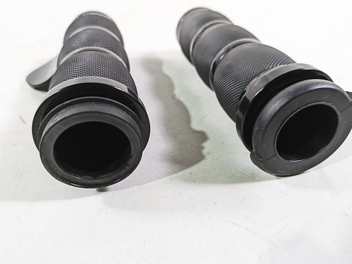 2017 Harley Touring FLTRXS Road Glide Avon Air Cushion Hand Grips AIR-90-AN-B-FL {{ shop.shopifyCountryName }} - Mototech271