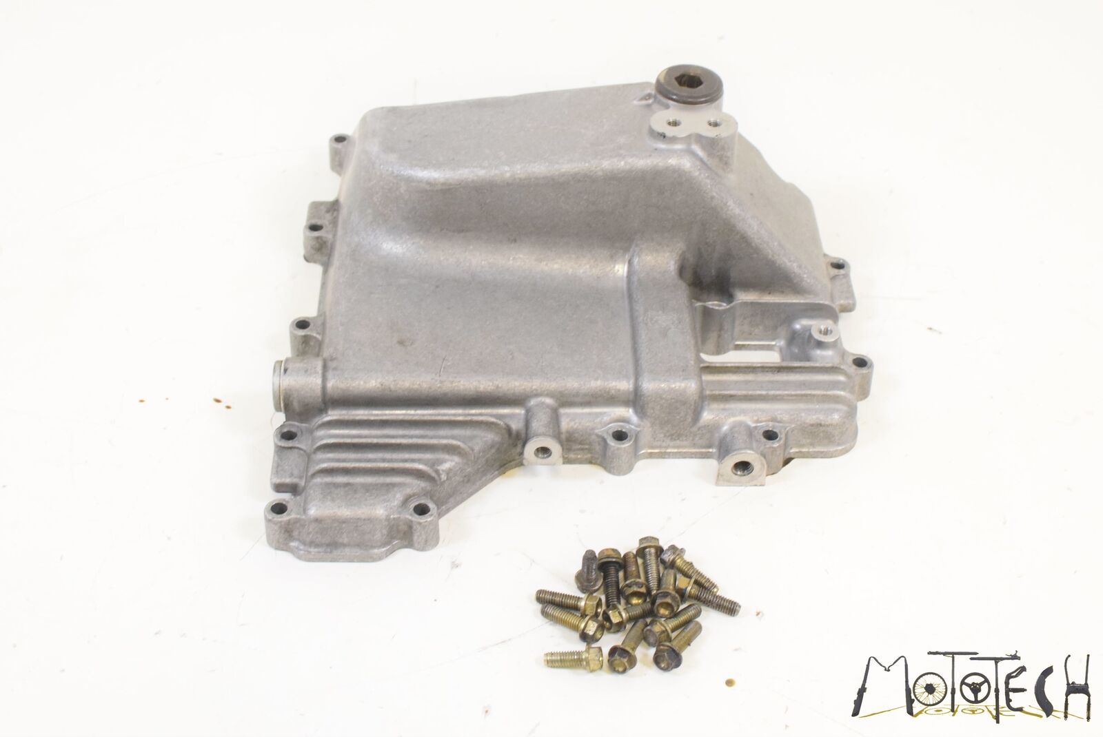 2000 MV Agusta F4 750 ORO Engine Oil Pan Cover 800087315 {{ shop.shopifyCountryName }} - Mototech271