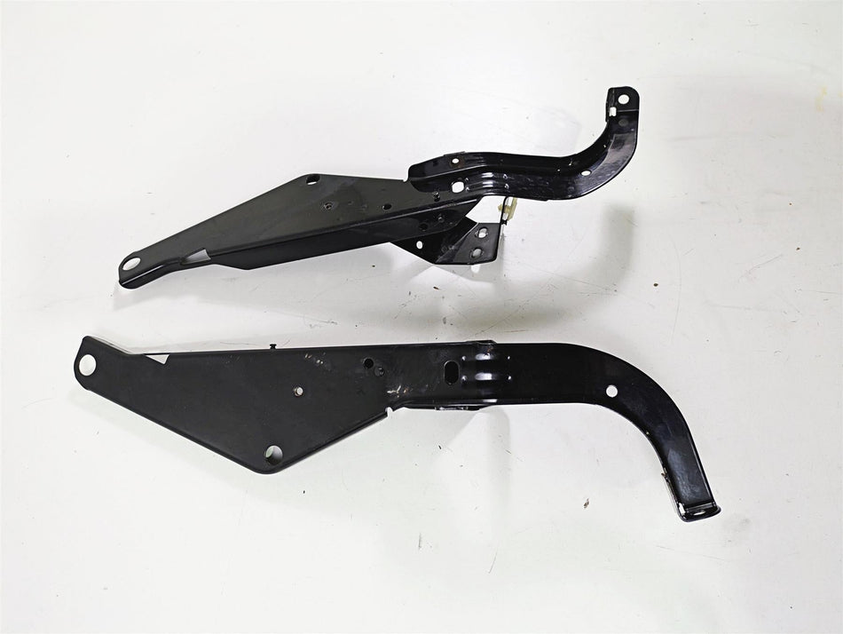 2011 Harley Touring FLHTCUSE CVO E-Glide Front Fairing Mount Holder Set 58938-96 {{ shop.shopifyCountryName }} - Mototech271