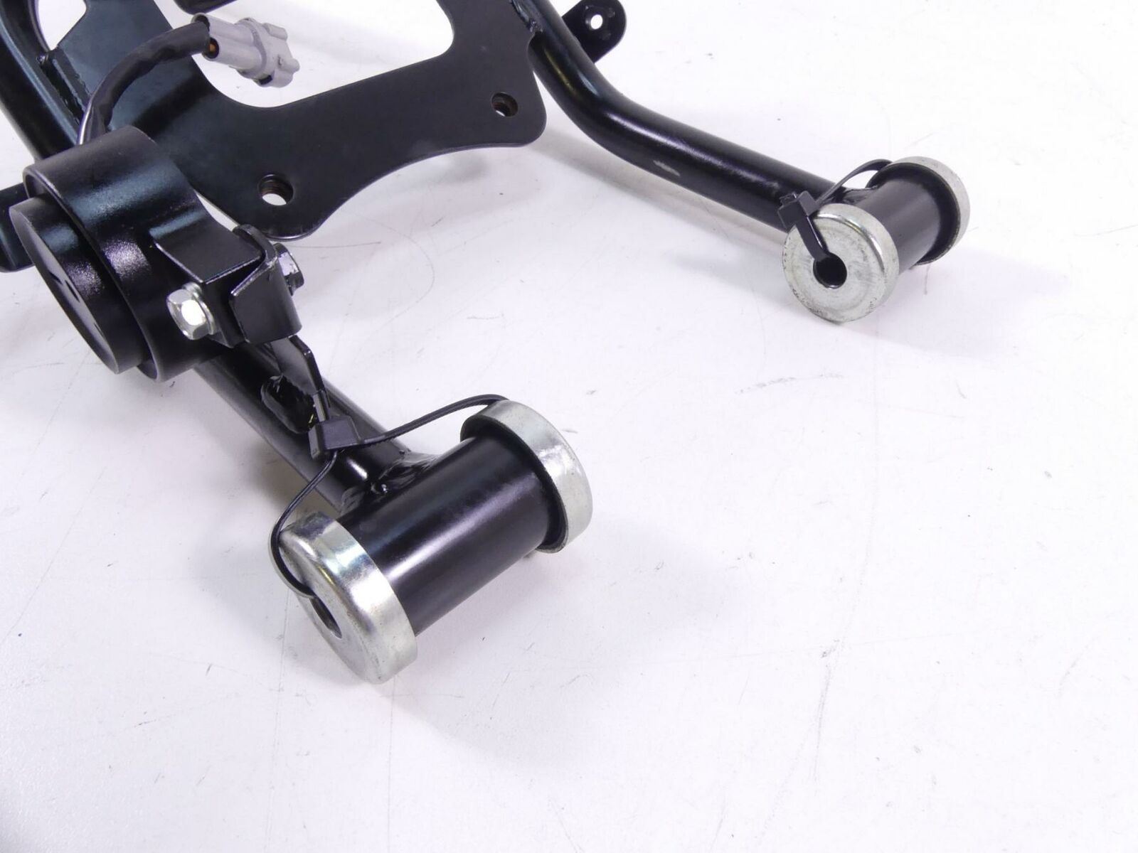 2016 Yamaha YXZ1000 R EPS SE Steering Wheel Mount Damper Set 2HC-F3838-00-00 {{ shop.shopifyCountryName }} - Mototech271