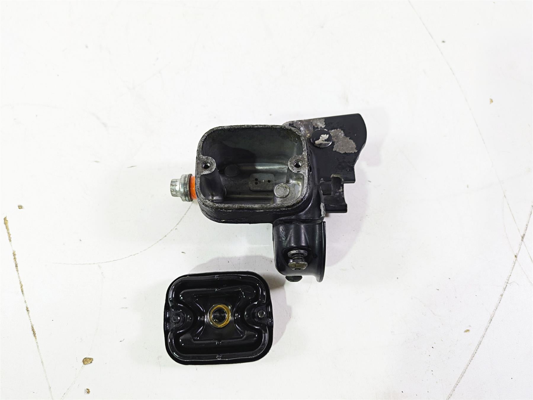 2008 Harley FLSTC 105TH Softail Heritage Front Brake Mstr Cylinder 9/16 45019-08 {{ shop.shopifyCountryName }} - Mototech271