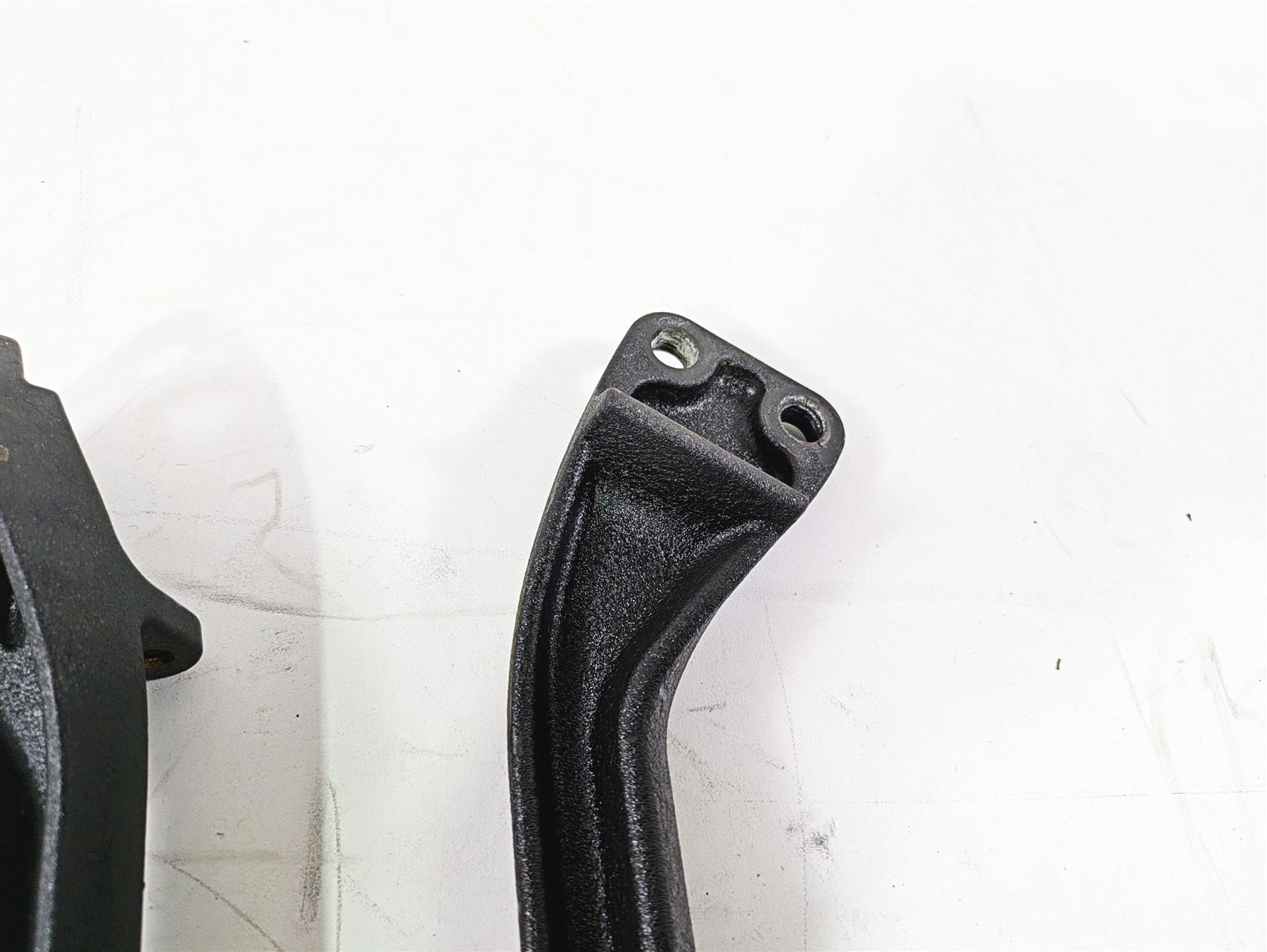2016 Harley FXDL Dyna Low Rider Rear Passenger Footpegs Willie G Skull 49224-06A {{ shop.shopifyCountryName }} - Mototech271