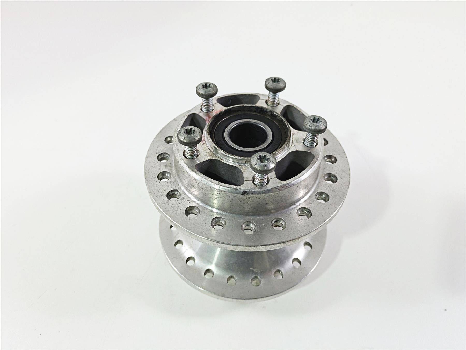 2011 Harley FXDC Dyna Super Glide Front Spoke Wheel Hub 43638-08 {{ shop.shopifyCountryName }} - Mototech271