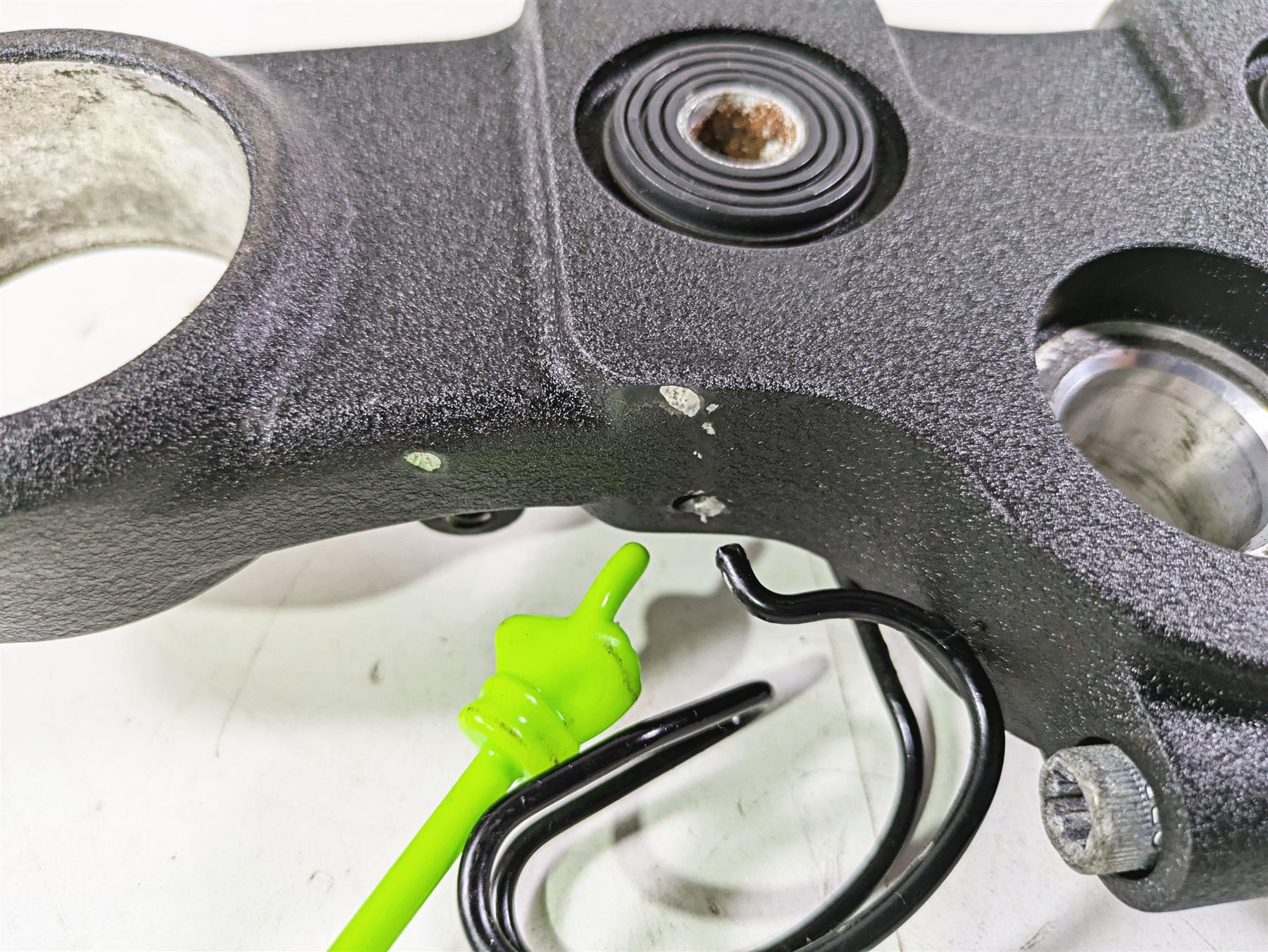 2018 Harley Softail FXFBS Fat Bob Upper Triple Tree Steering Clamp 55mm 45900191 {{ shop.shopifyCountryName }} - Mototech271