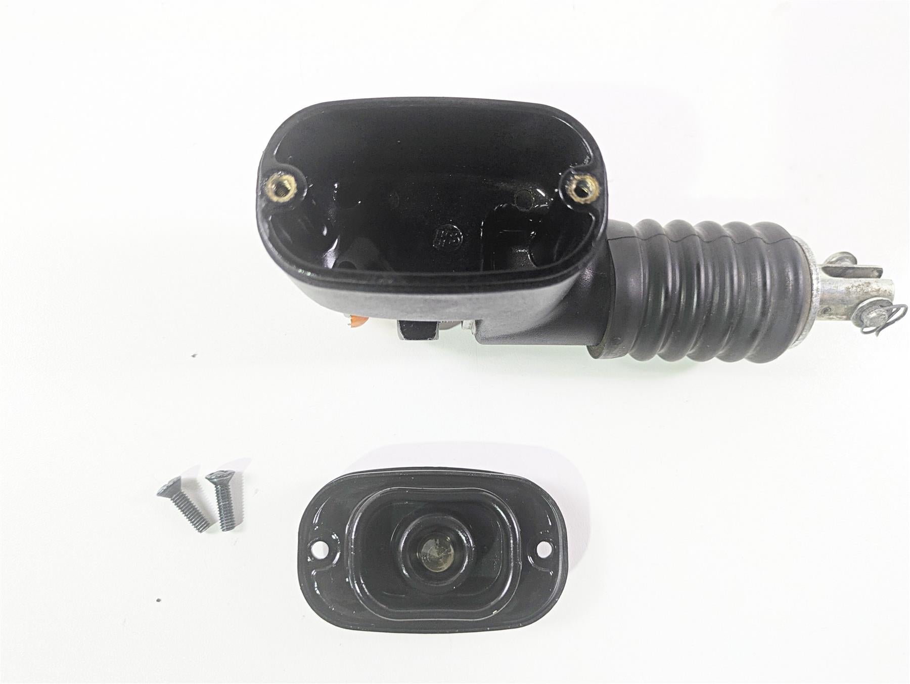 1999 Harley Touring FLHTCUI E-Glide Rear Brake Master Cylinder 41755-99F {{ shop.shopifyCountryName }} - Mototech271