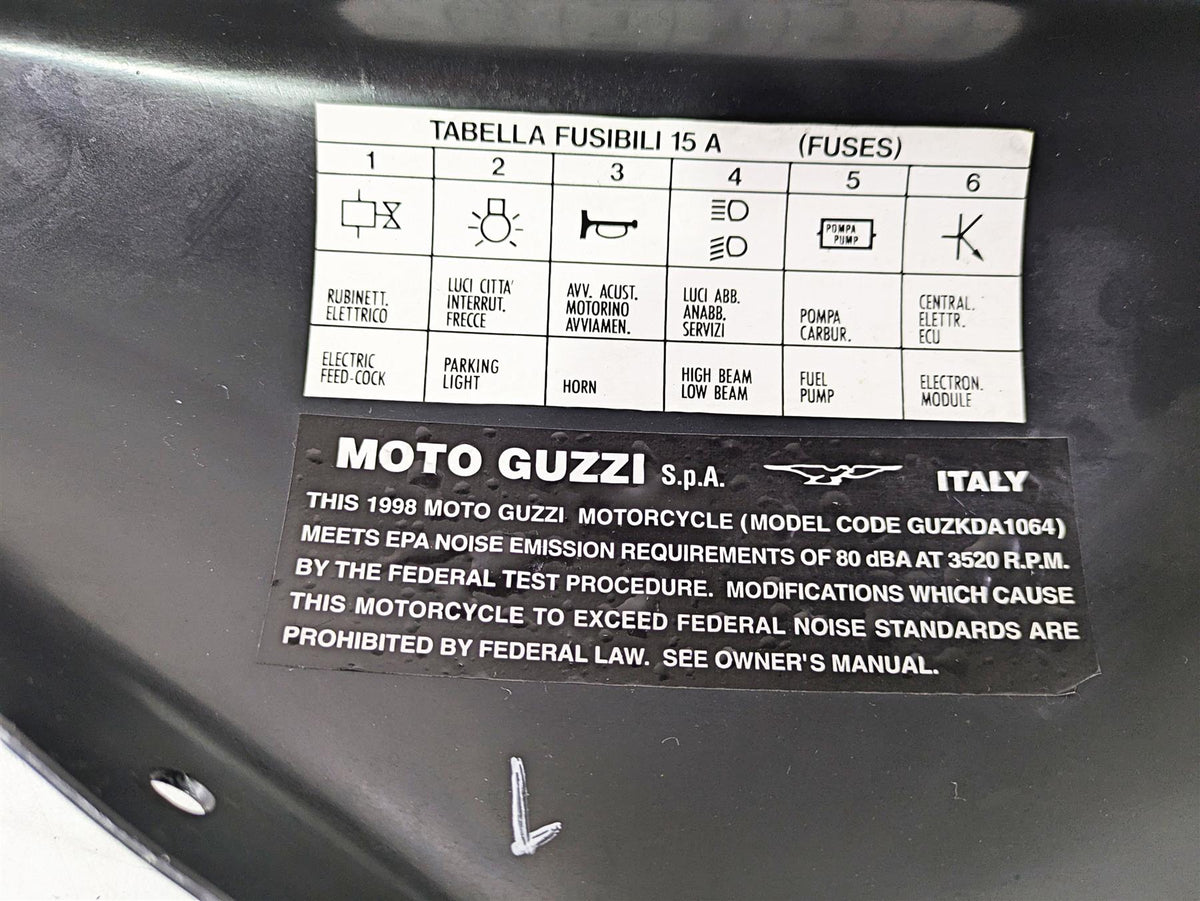 1998 Moto Guzzi California 1100 EV Left Side Cover Fairing Cowl -Read GU03476206 {{ shop.shopifyCountryName }} - Mototech271