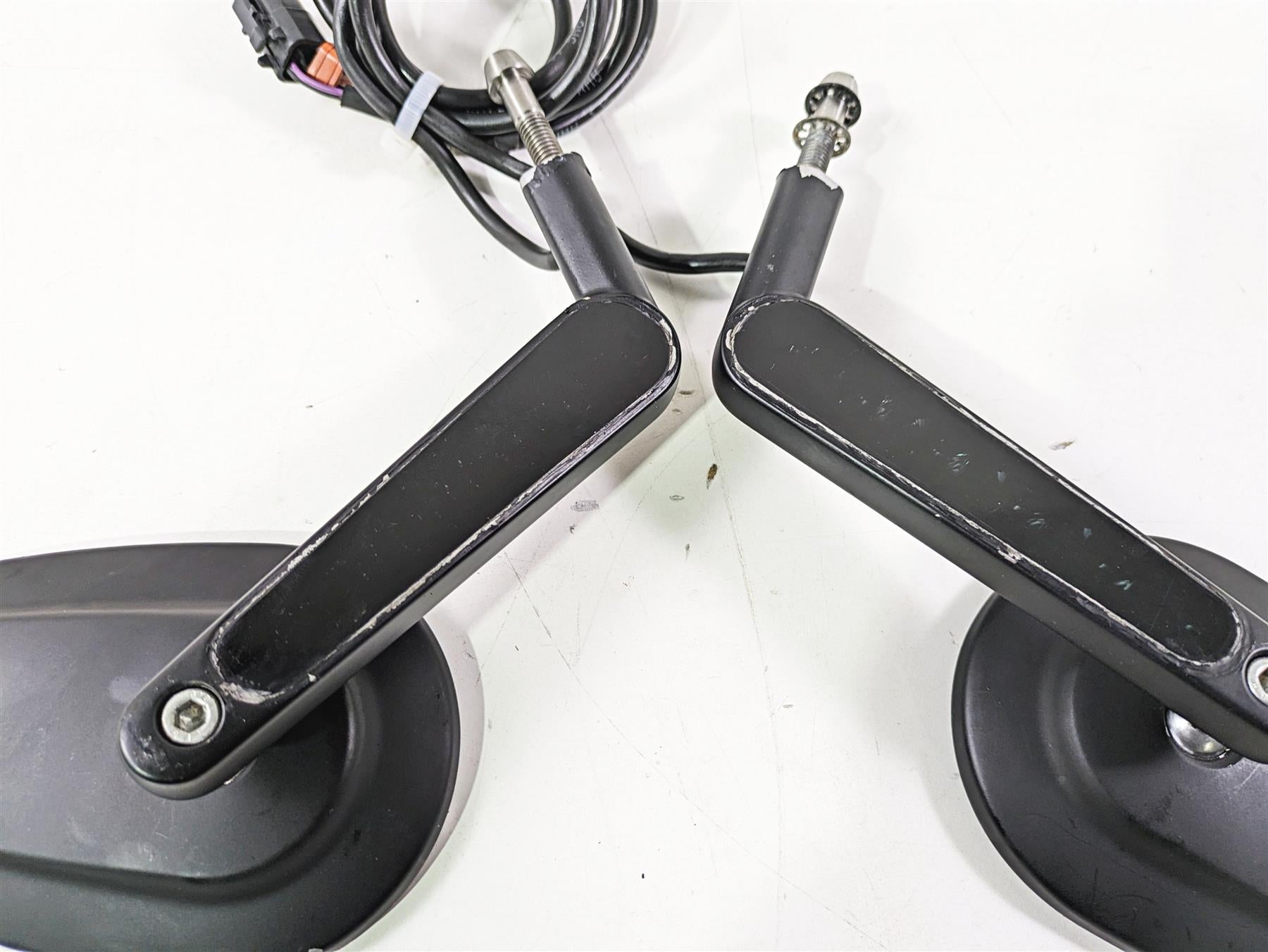 2010 Harley VRSCF Muscle Rod Front Blinker Mirror Set Tinted 69395-09A 69396-09A {{ shop.shopifyCountryName }} - Mototech271