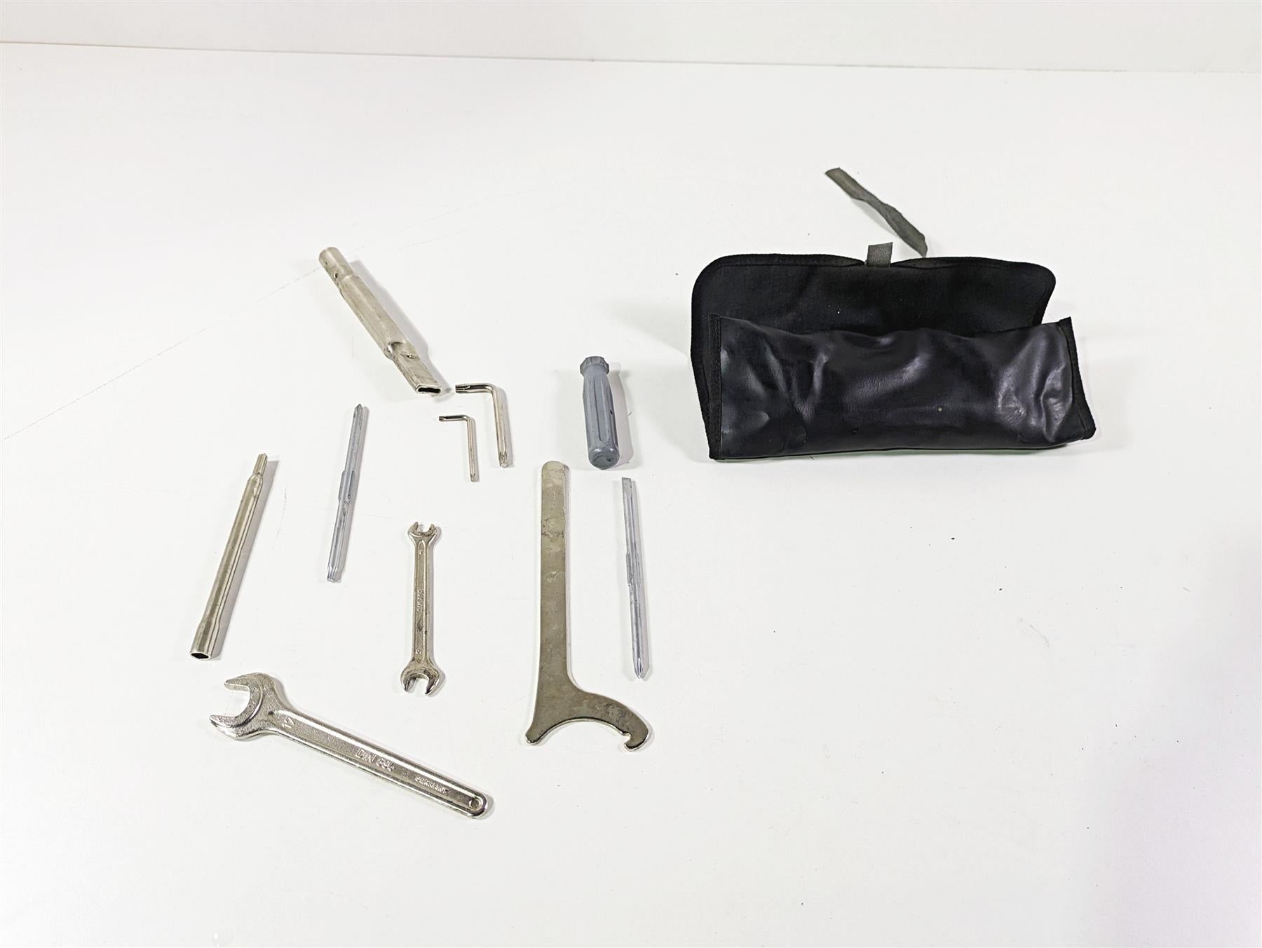 2006 BMW R1200GS K255 Adv Owners Tools Toolkit + Bag 71117709432 | Mototech271