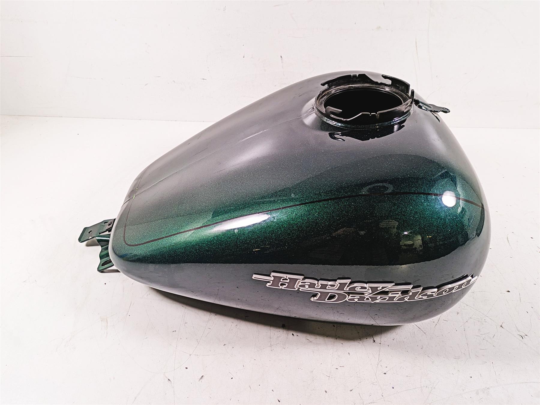 2015 Harley Touring FLHXS Street Glide Fuel Gas Petrol Tank - No Dent 61356-08 {{ shop.shopifyCountryName }} - Mototech271