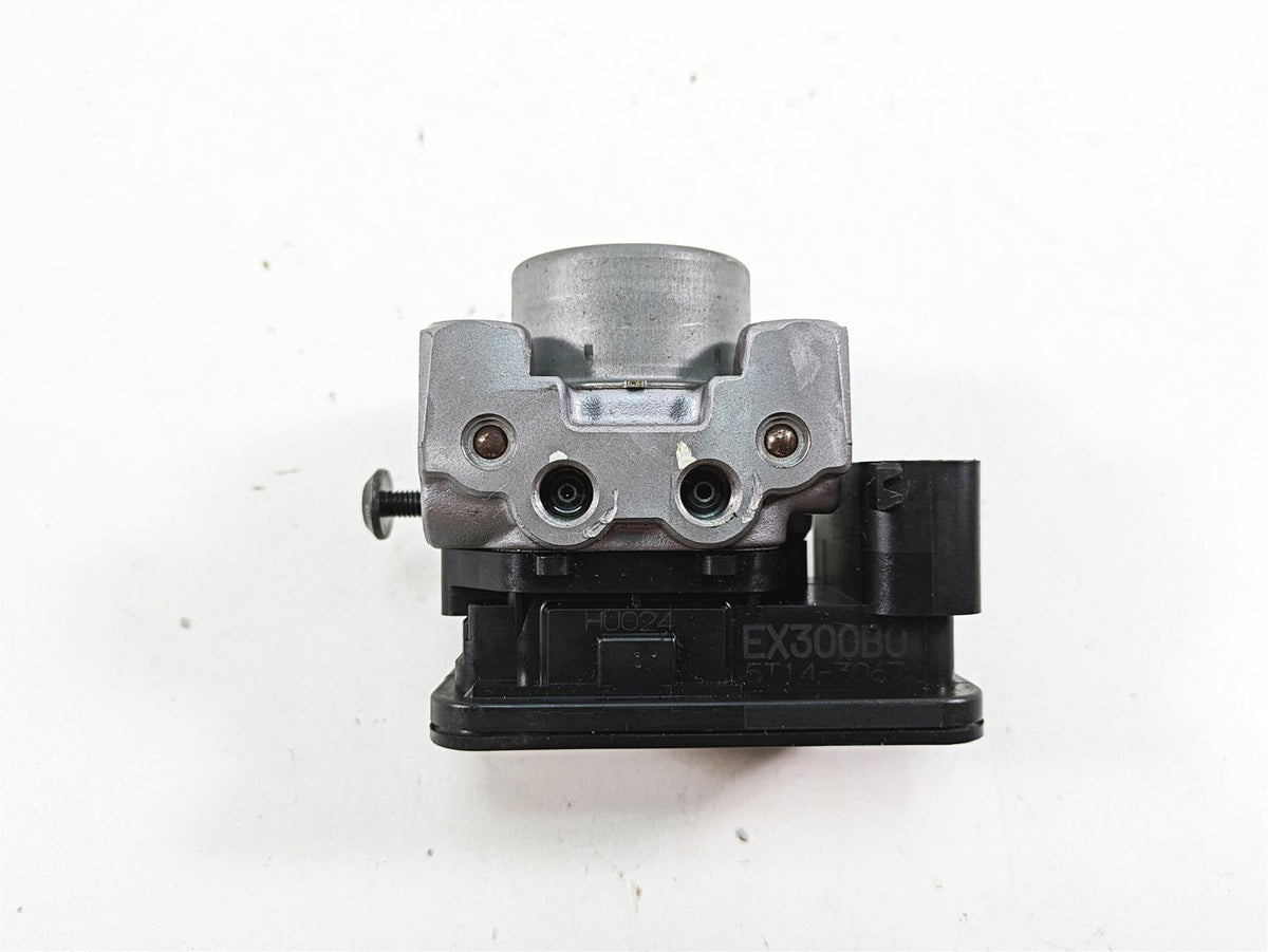 2016 Kawasaki Ninja EX300 Nissin Abs Brake Pump Control Module 16082-0744 {{ shop.shopifyCountryName }} - Mototech271