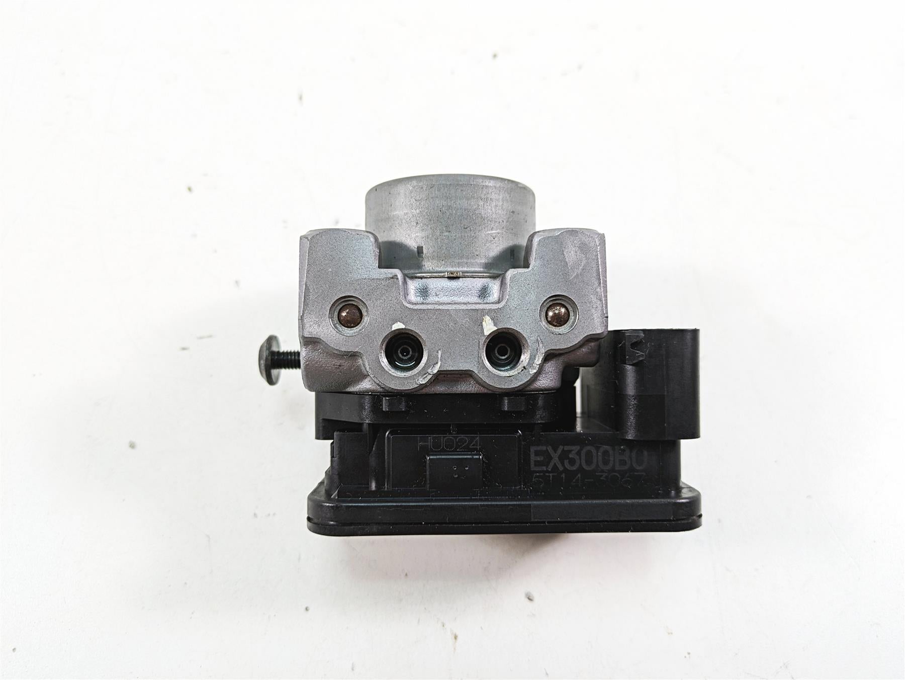 2016 Kawasaki Ninja EX300 Nissin Abs Brake Pump Control Module 16082-0744 | Mototech271
