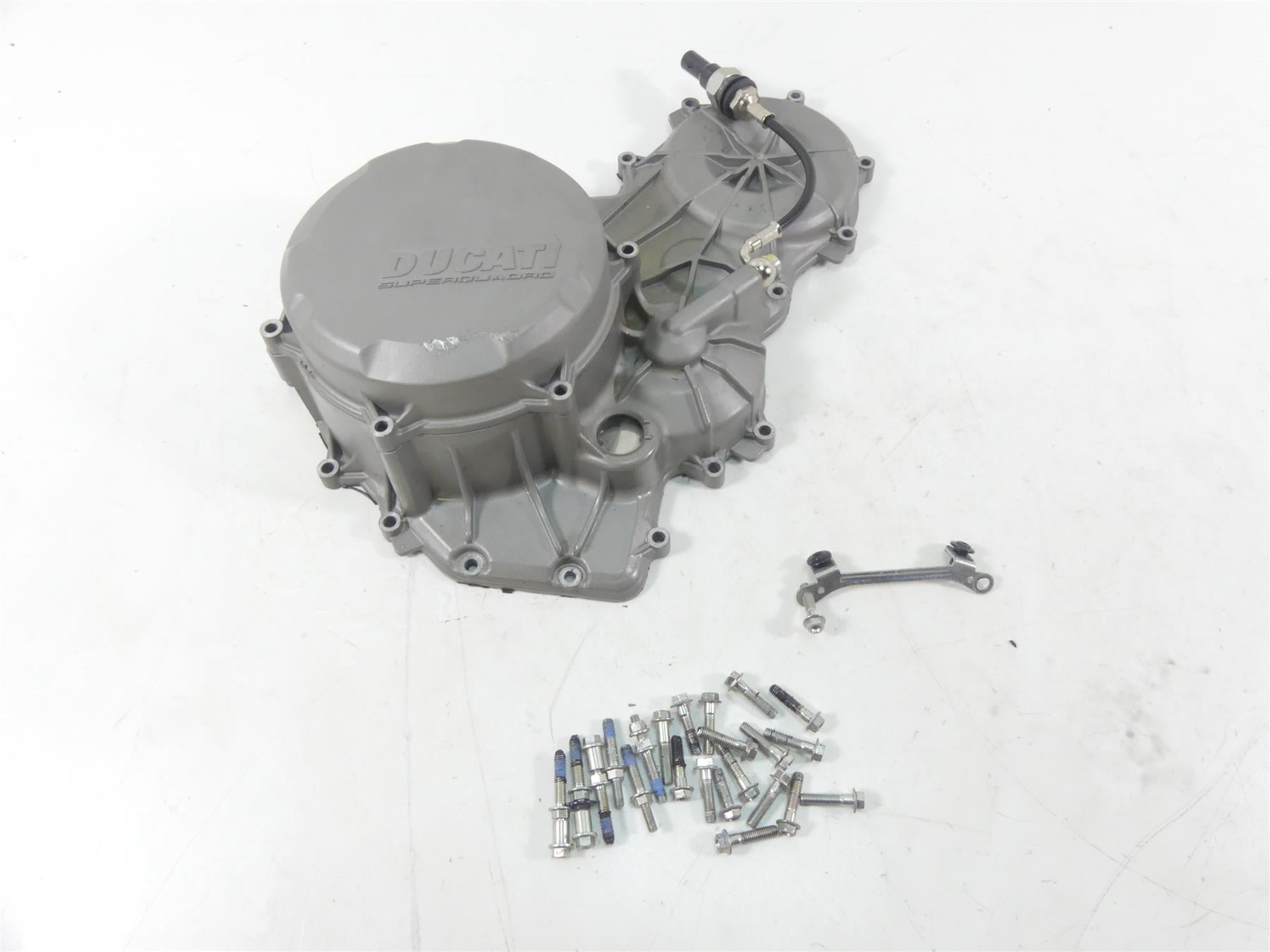 2020 Ducati Panigale V2 Engine Motor Side Clutch Cover 24311491A 24321531A {{ shop.shopifyCountryName }} - Mototech271