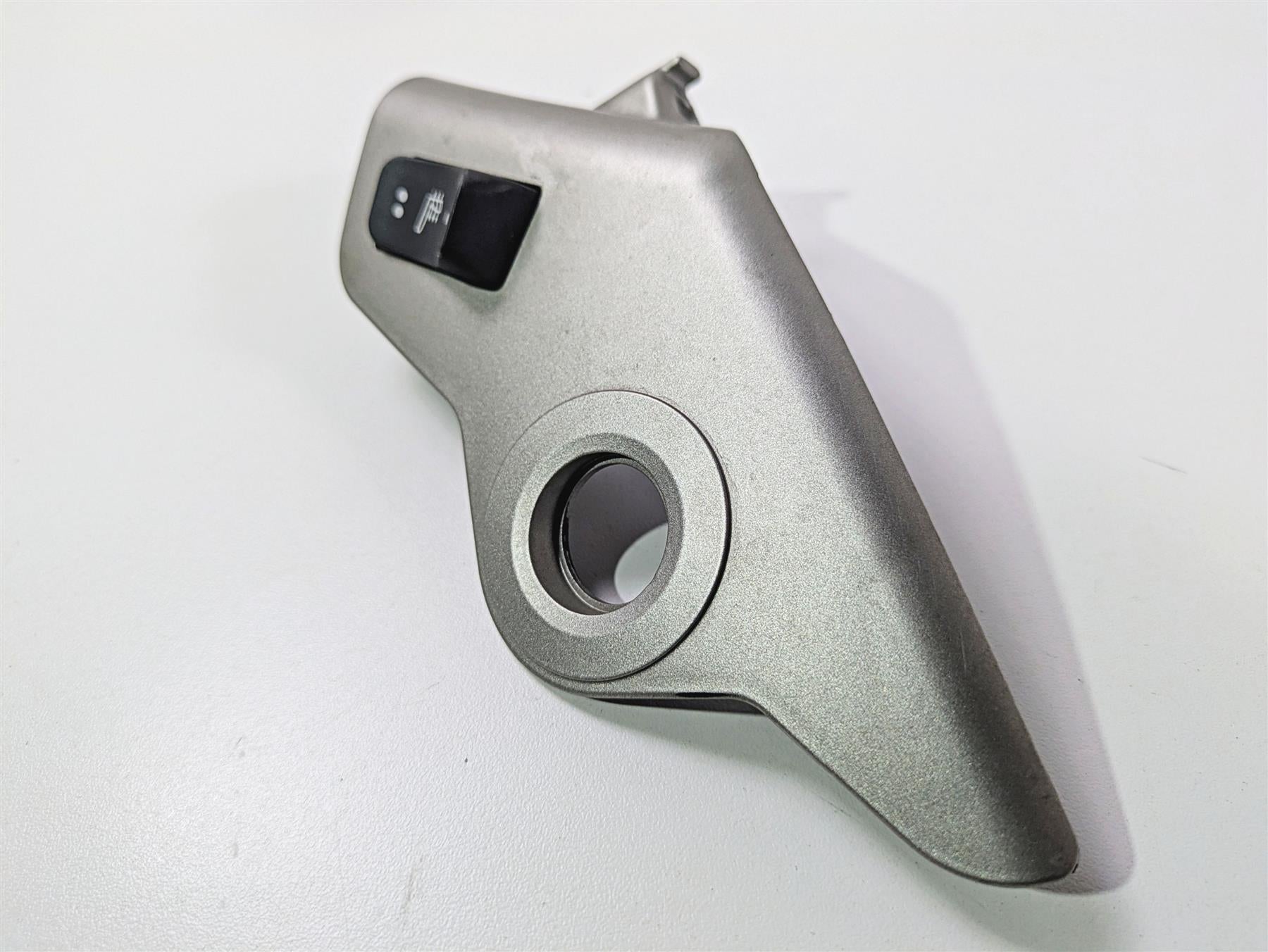 2014 BMW K1600 GTL K48 Seat Heating Switch + Cover 61318522478 52537728243 {{ shop.shopifyCountryName }} - Mototech271