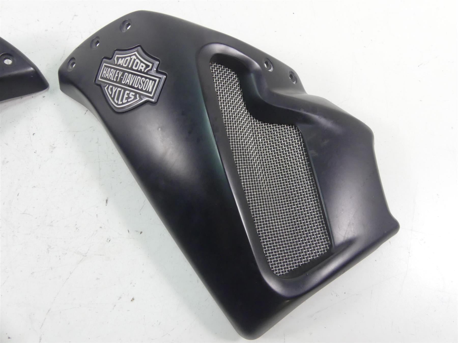 2012 Harley VRSCF Muscle Rod Neck Upper Side Cover Fairing Set 66469-09 66468-09 {{ shop.shopifyCountryName }} - Mototech271