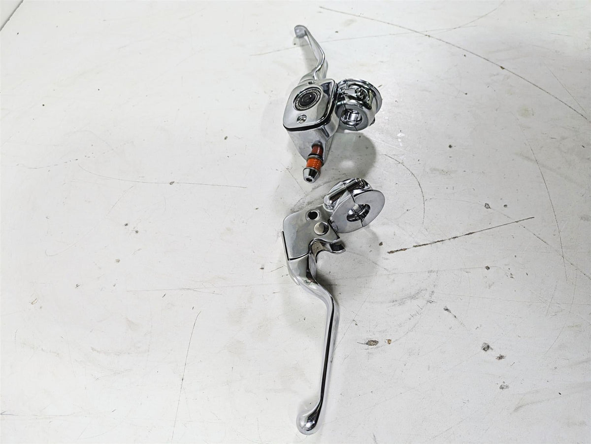 2004 Harley Softail FLSTF Fat Boy Chrome Brake Master Cylinder Set 9/16 45019-96 {{ shop.shopifyCountryName }} - Mototech271