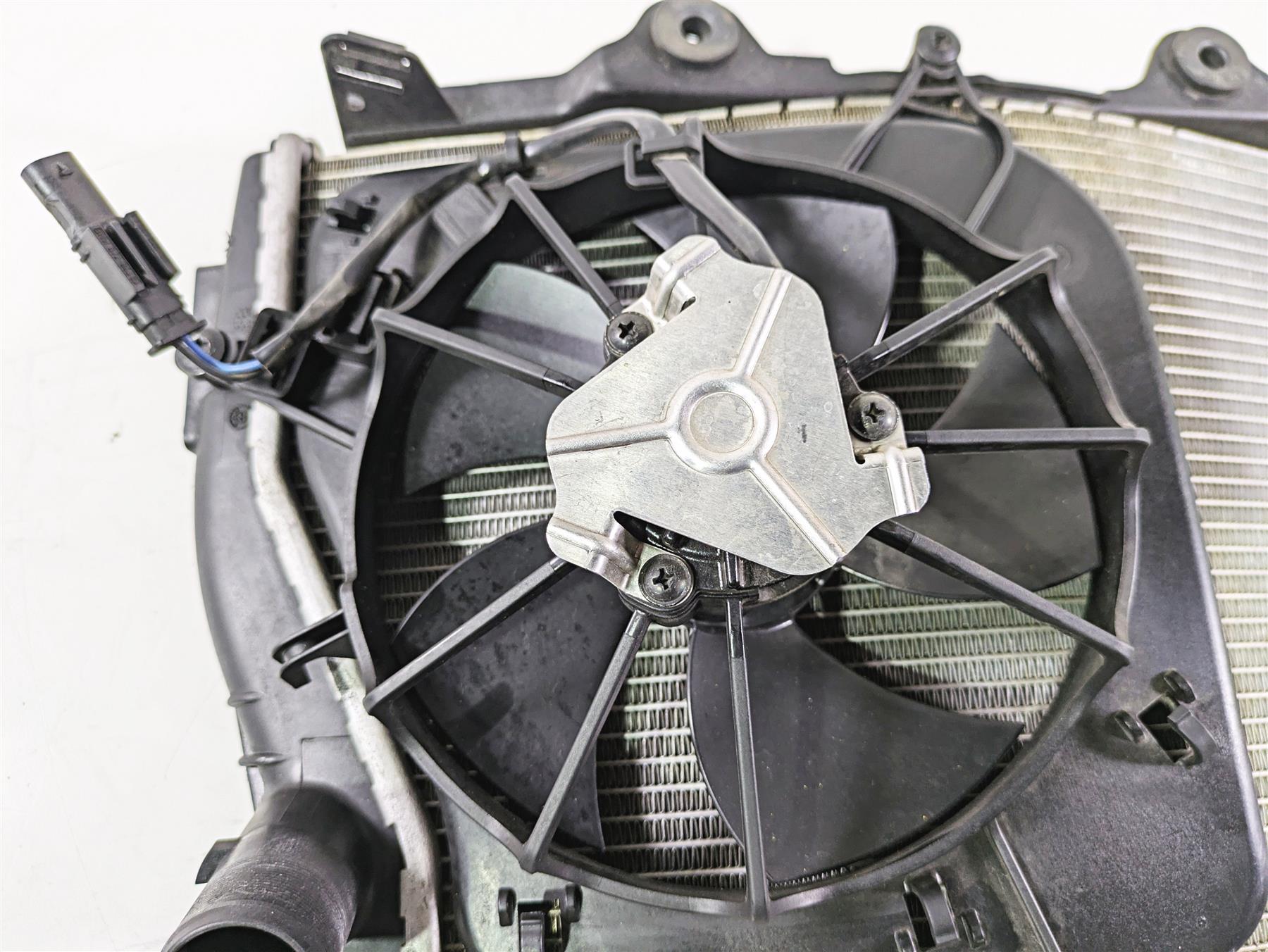 2019 BMW S1000XR K49 Radiator Fan Hoses Reservoir -No Leaks 17118551544 {{ shop.shopifyCountryName }} - Mototech271