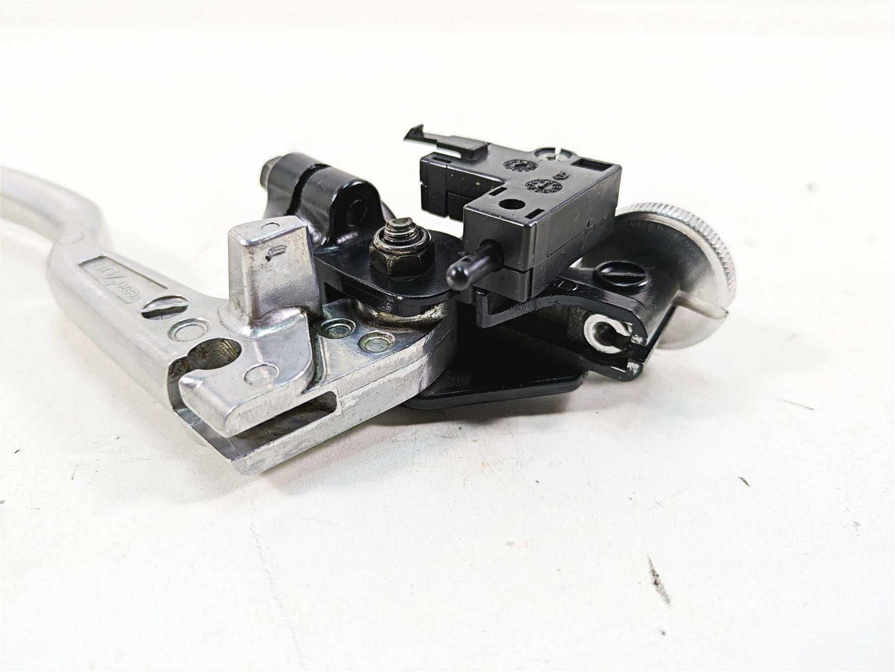 2002 Yamaha FZ1 FZS1000 Fazer Clutch Perch & Lever Set 5LV-82910-00-00 {{ shop.shopifyCountryName }} - Mototech271