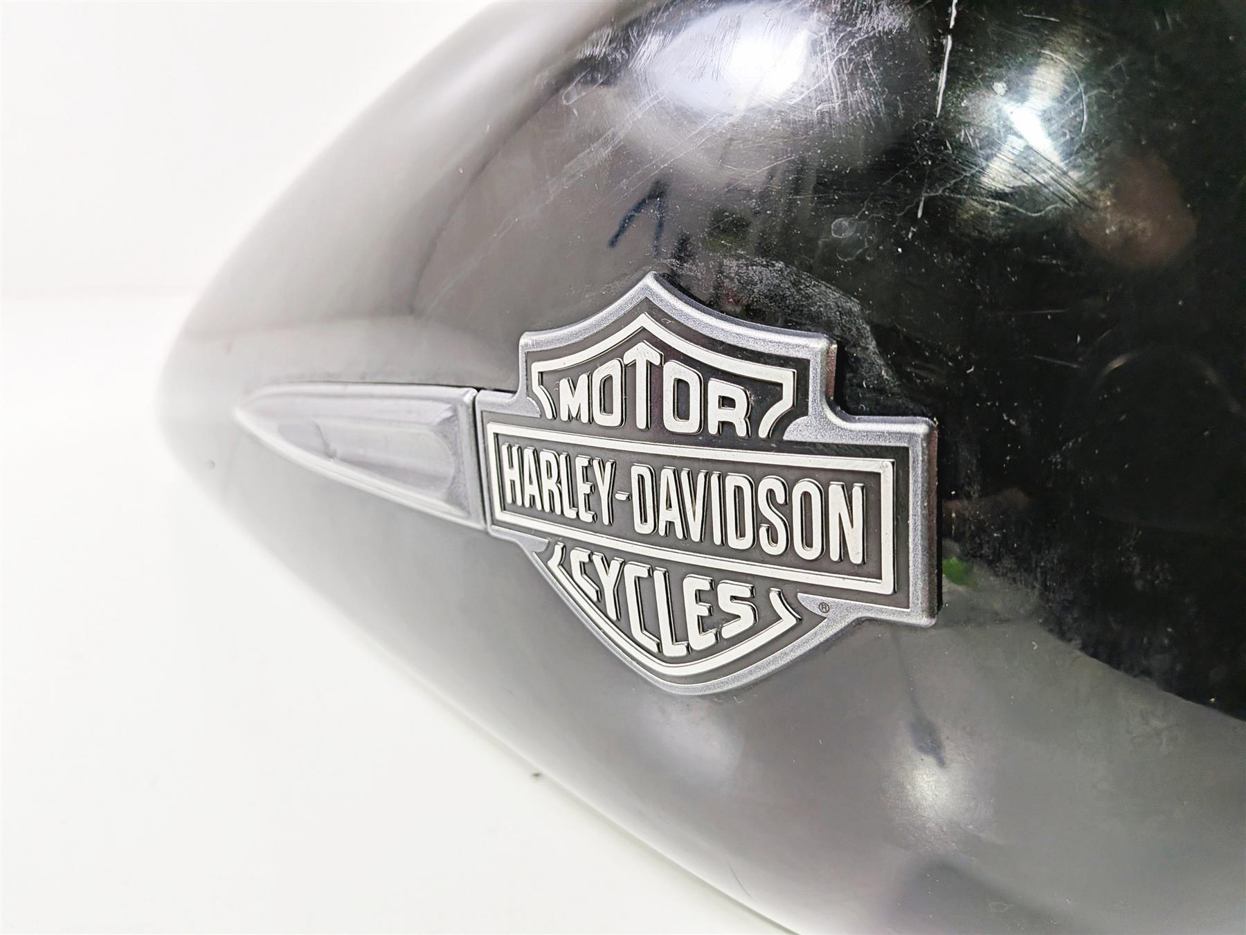 2011 Harley FXDF Dyna Fat Bob Fuel Gas Petrol Tank -Dent 61586-04B {{ shop.shopifyCountryName }} - Mototech271
