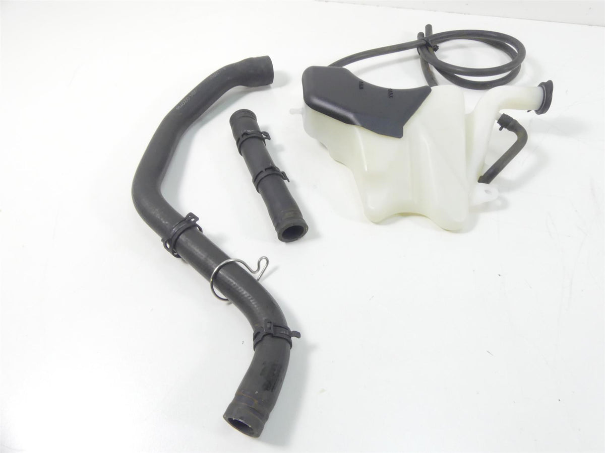 2015 Triumph 1050 Speed Triple R Radiator Fan Reservoir Hoses Set T2100481 {{ shop.shopifyCountryName }} - Mototech271