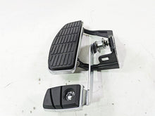 Load image into Gallery viewer, 2004 Harley Softail FLSTF Fat Boy Right Floorboard Brake Pedal Set 50600026 | Mototech271
