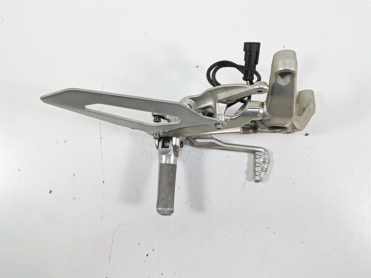 2016 Ducati Panigale 1299 S Right Footpeg Frame Mount & Brake Pedal 82411871BA {{ shop.shopifyCountryName }} - Mototech271