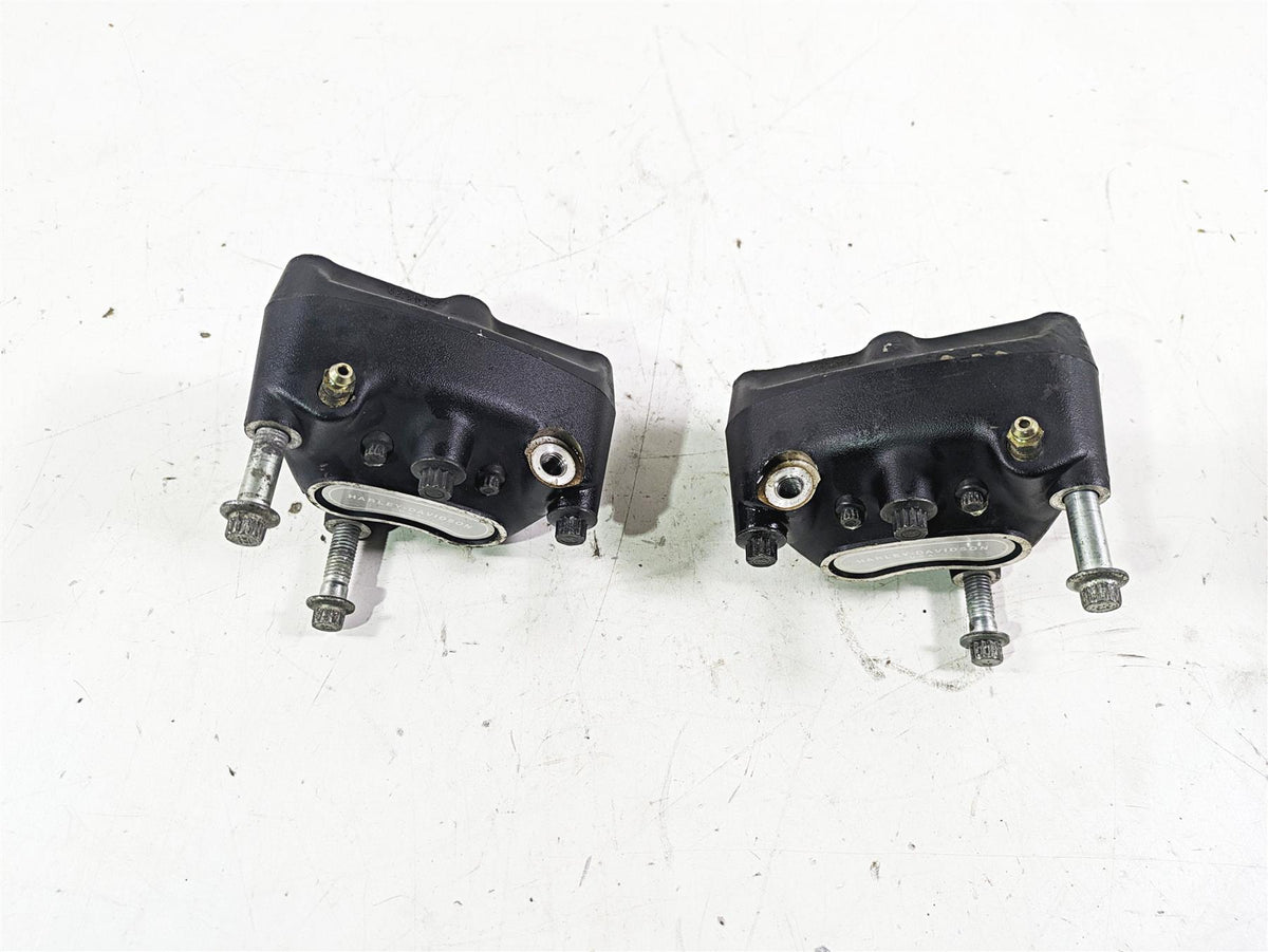 2003 Harley Touring FLHTCUI 100TH E-Glide Front Brake Caliper Set 44023-00C {{ shop.shopifyCountryName }} - Mototech271